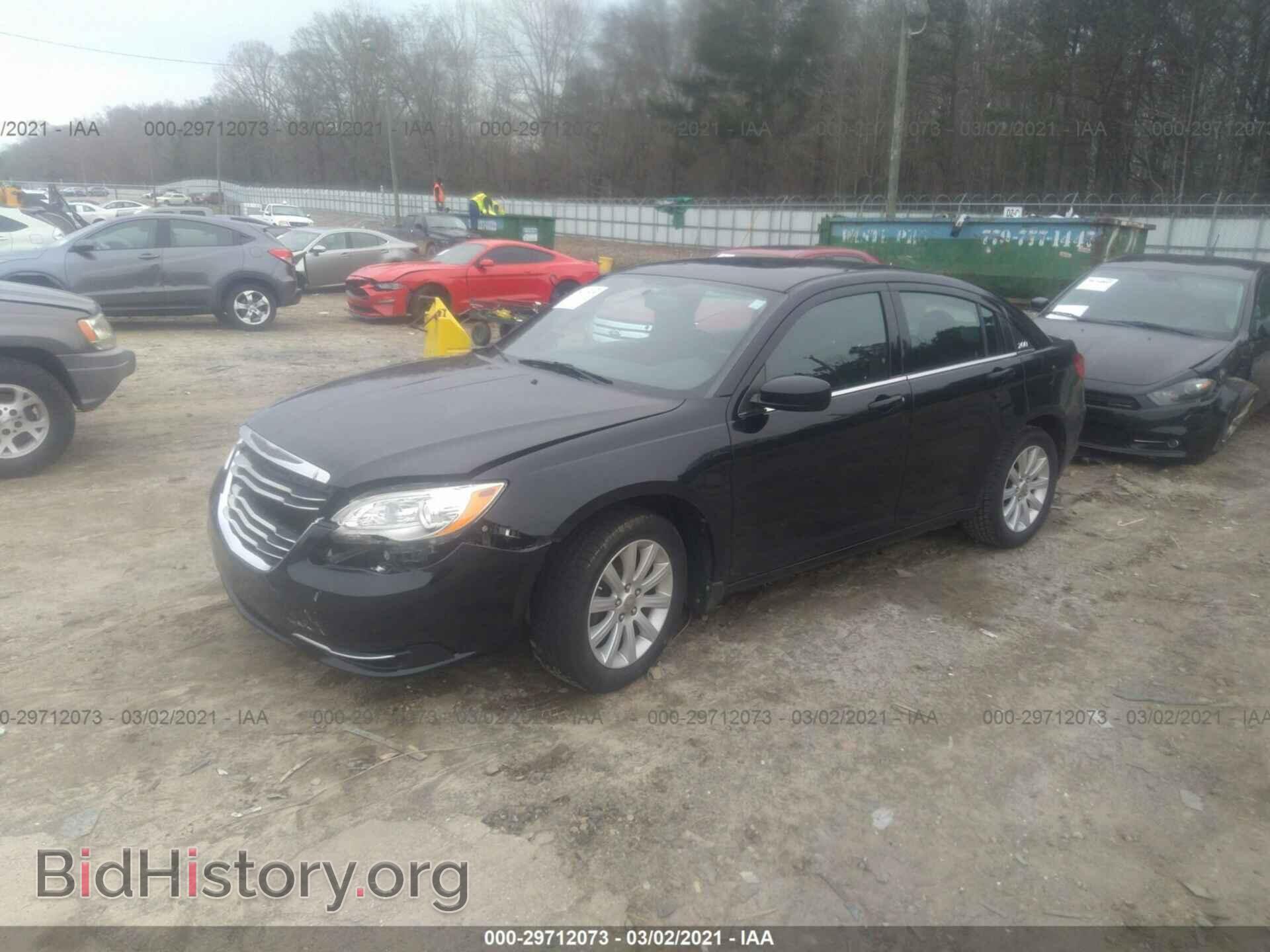 2013 CHRYSLER 200 - VIN: 1C3CCBBB7DN600042 - Фото 2