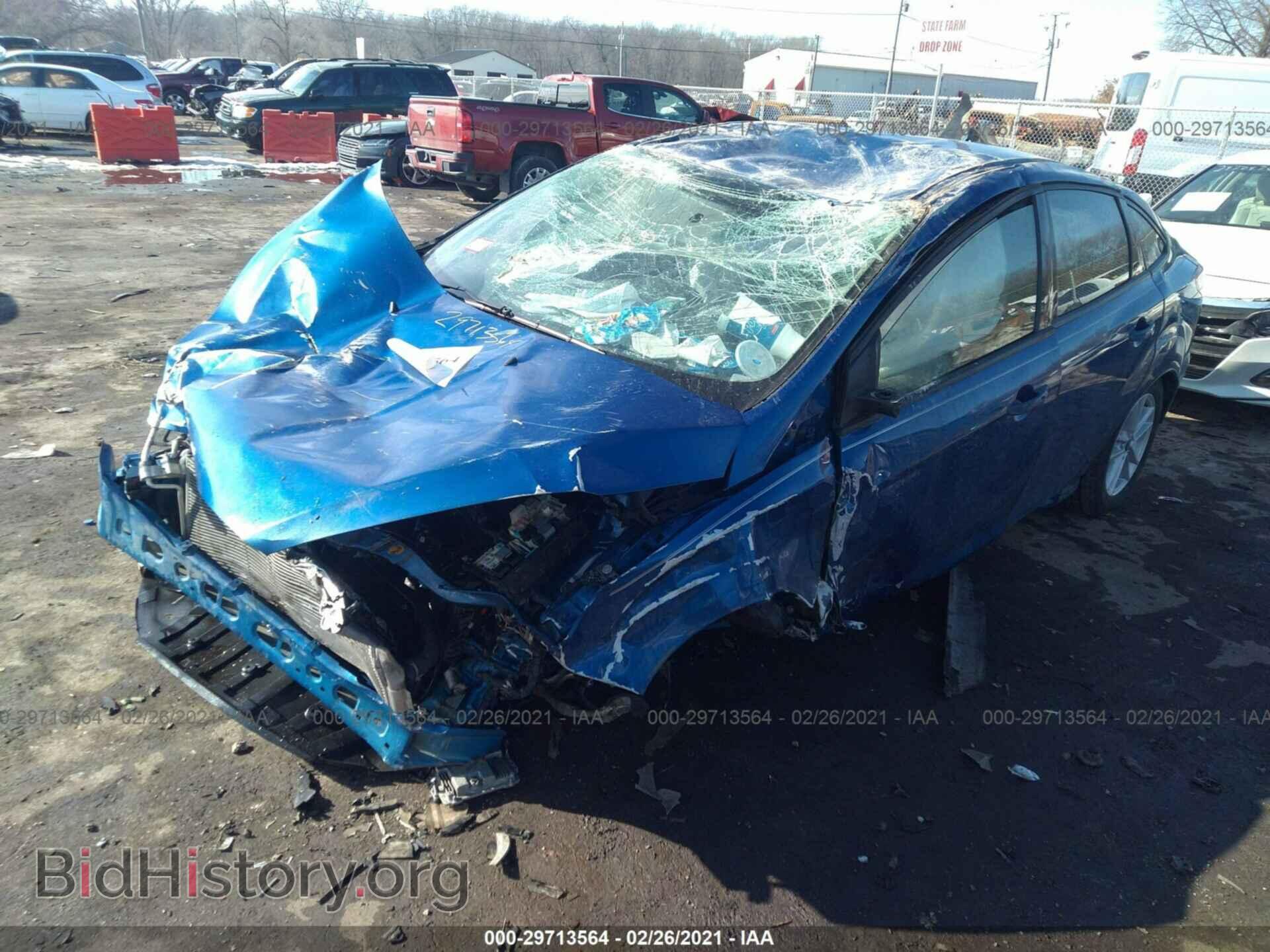 2018 FORD FOCUS - VIN: 1FADP3F2XJL238998 - Фото 2