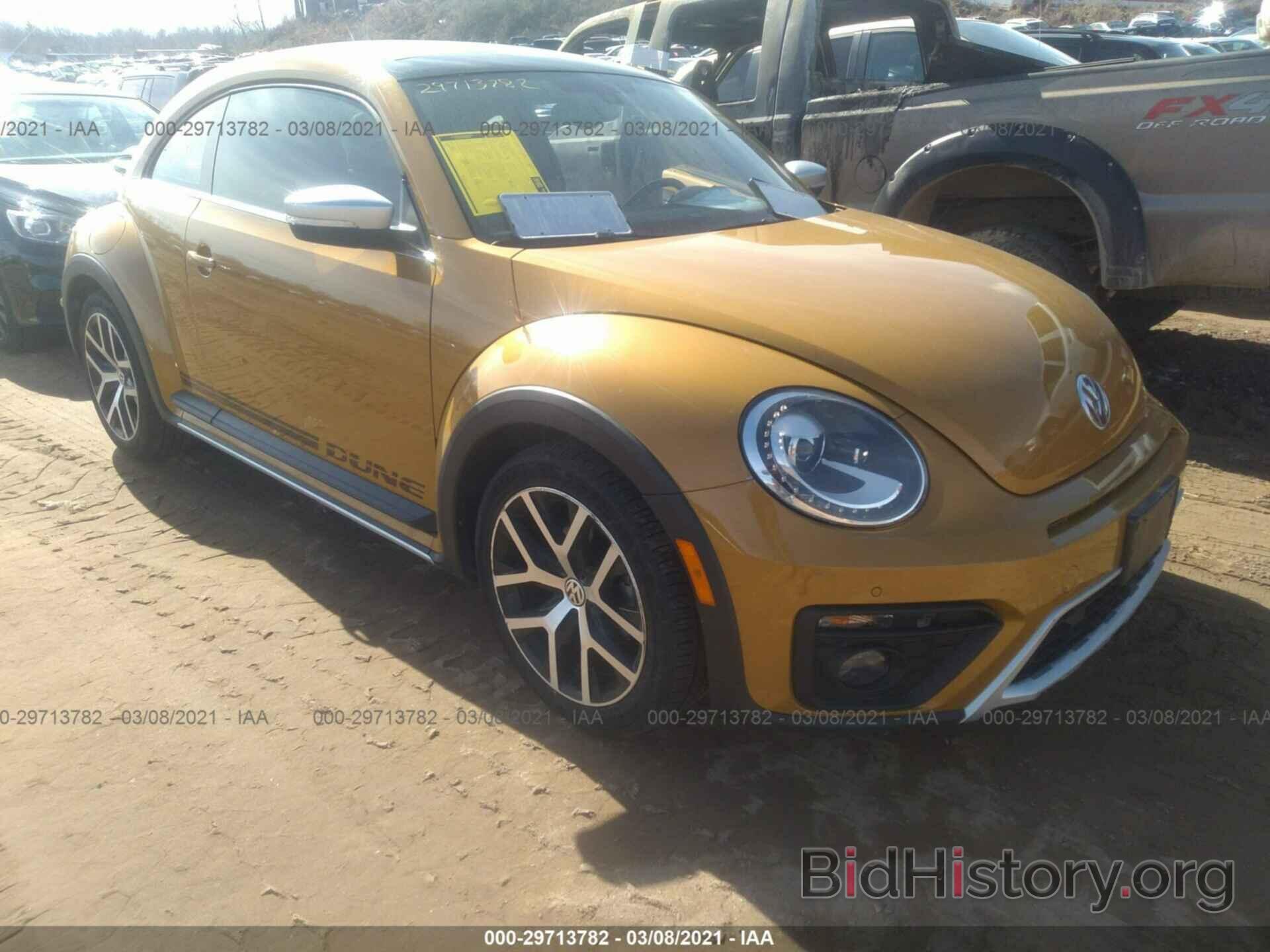 Photo 3VWS17AT1GM632856 - VOLKSWAGEN BEETLE COUPE 2016