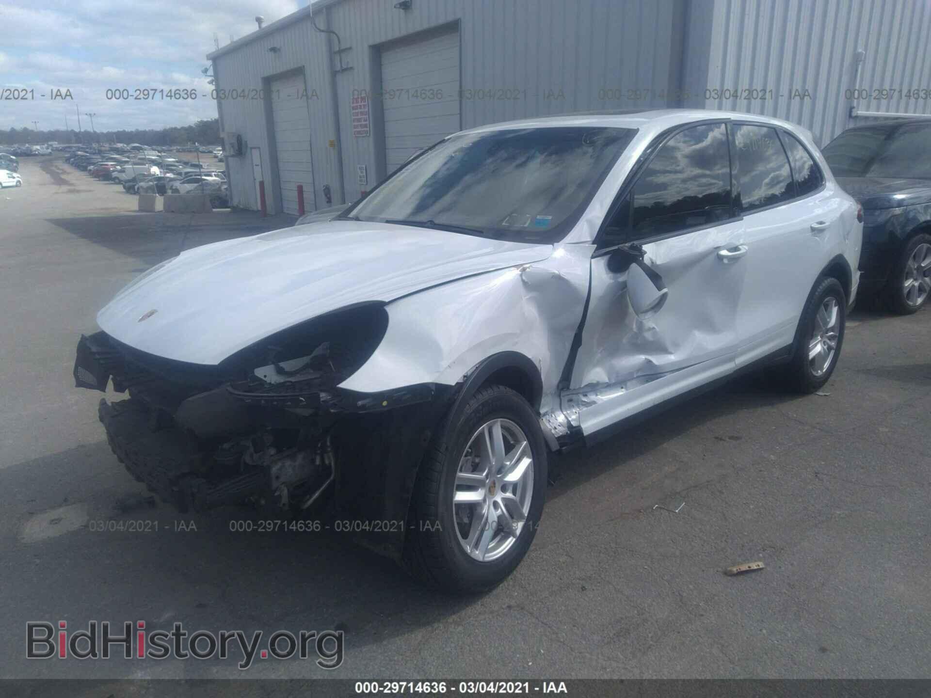 2016 PORSCHE CAYENNE - VIN: WP1AA2A27GLA08293 - Фото 2