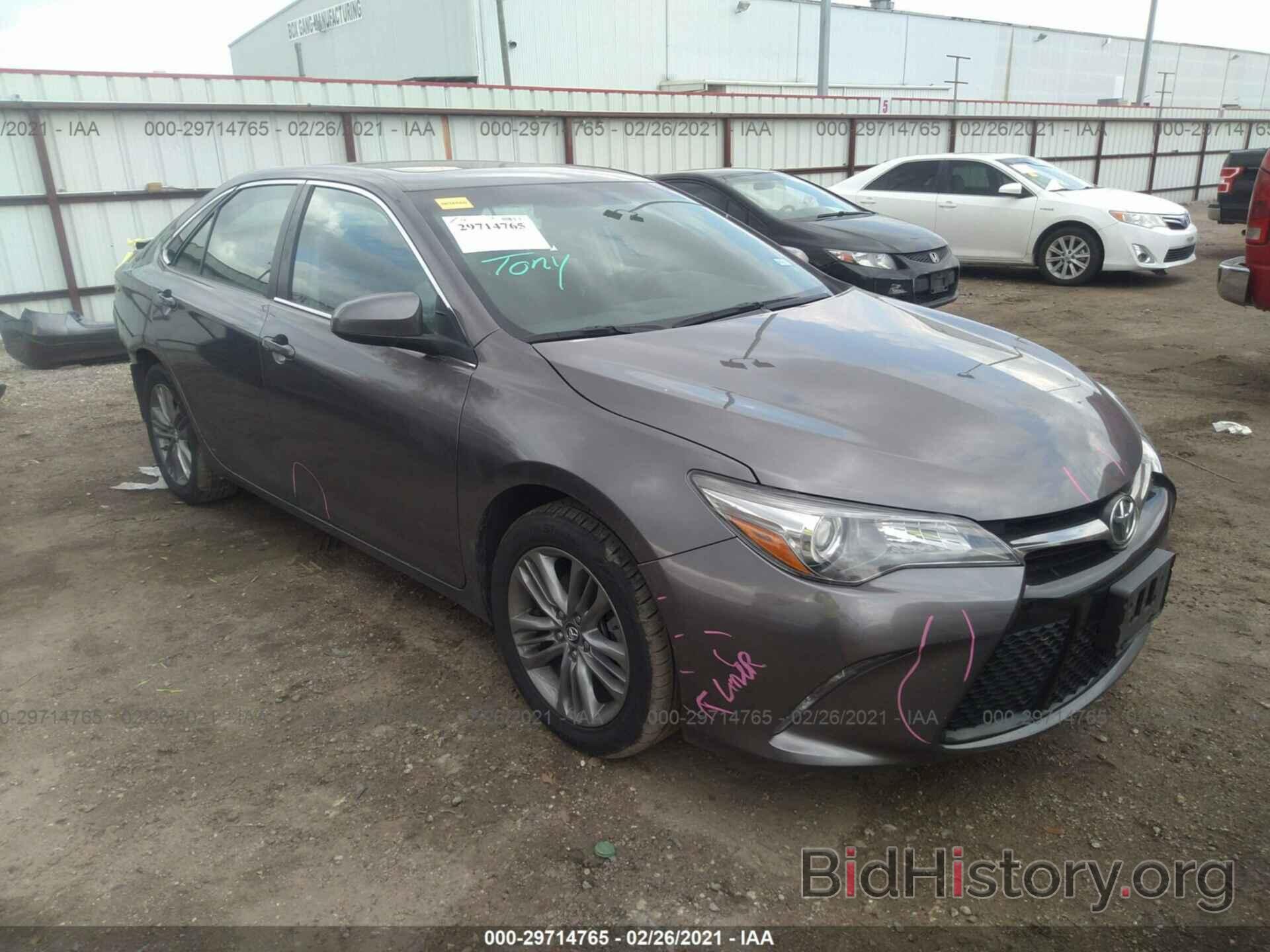 Photo 4T1BF1FK9HU449716 - TOYOTA CAMRY 2017