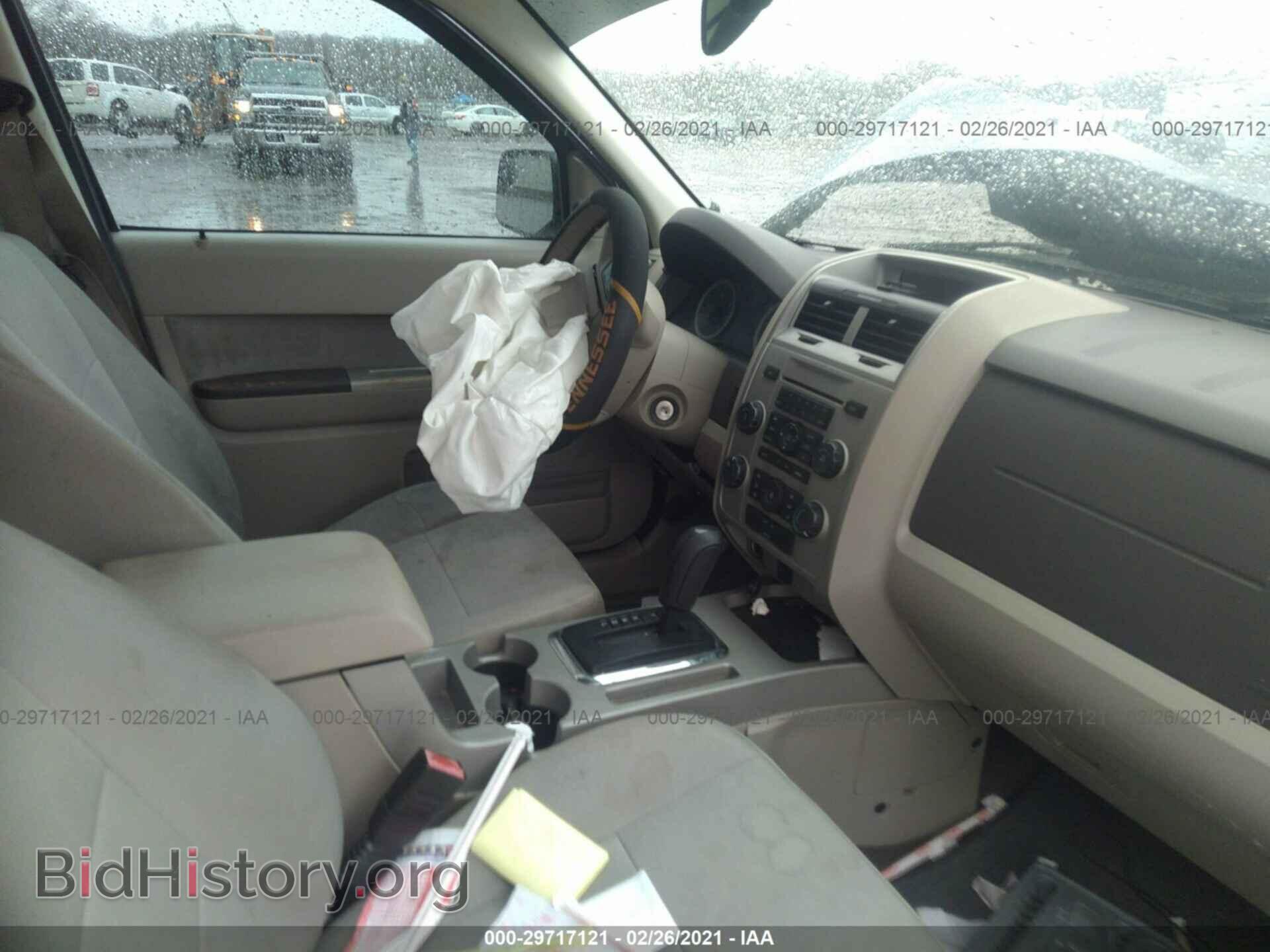 2011 FORD ESCAPE - VIN: 1FMCU0D76BKC40293 - Photo 5