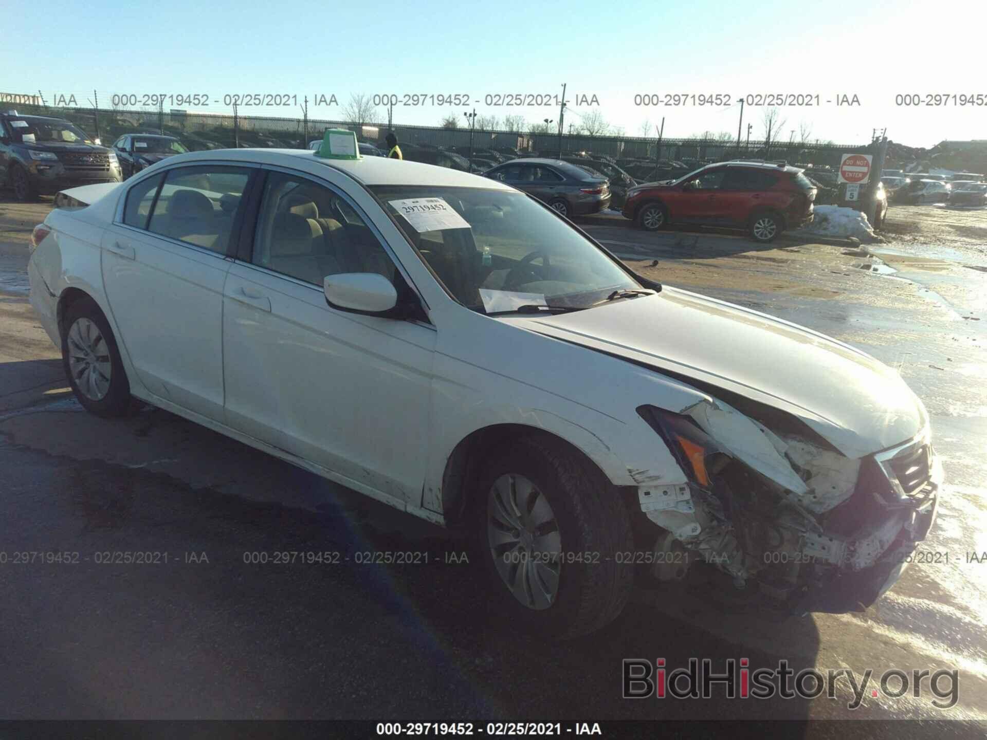 Photo 1HGCP2F39AA049085 - HONDA ACCORD SDN 2010