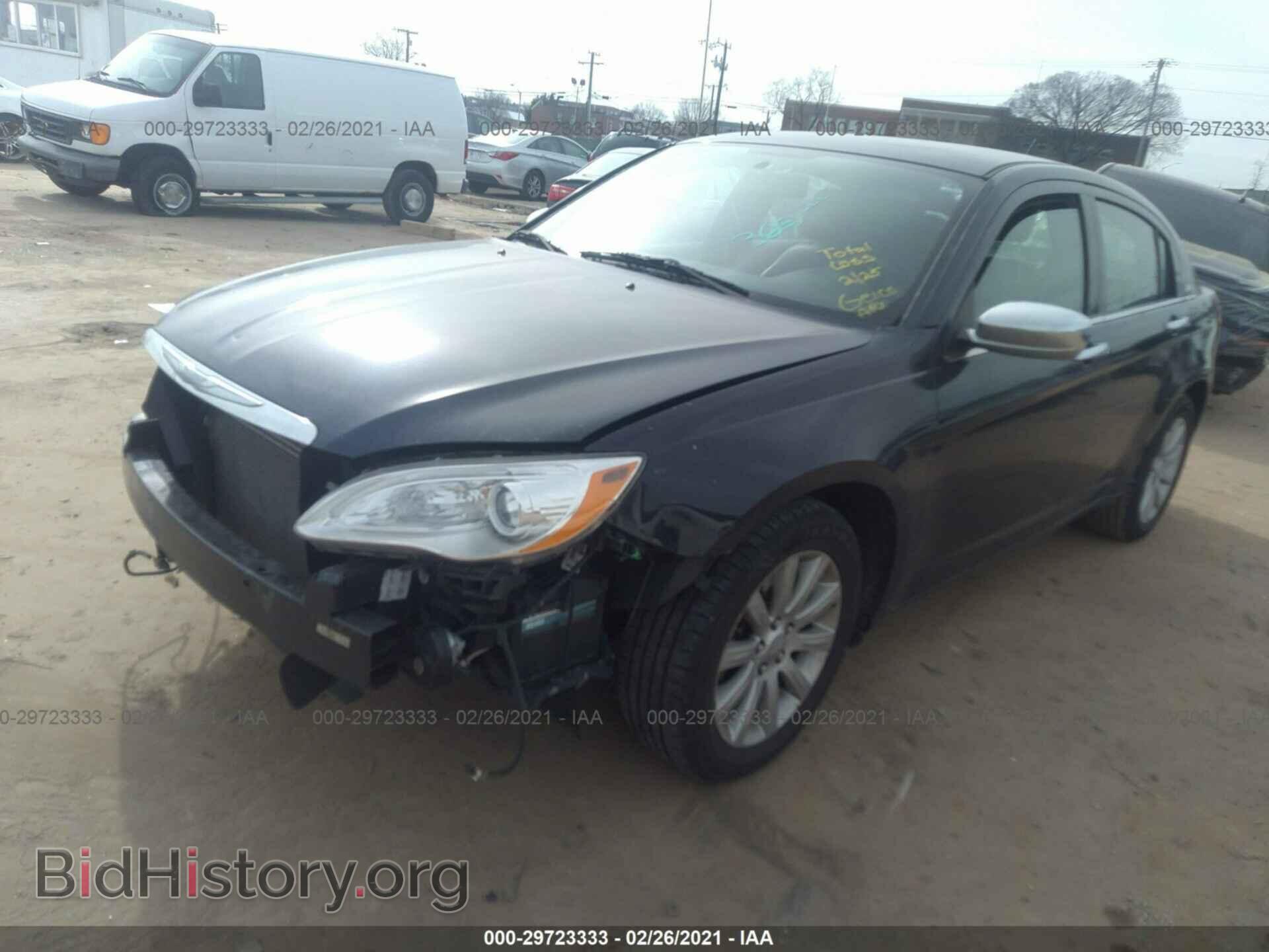 2013 CHRYSLER 200 - VIN: 1C3CCBCG9DN556216 - Фото 2