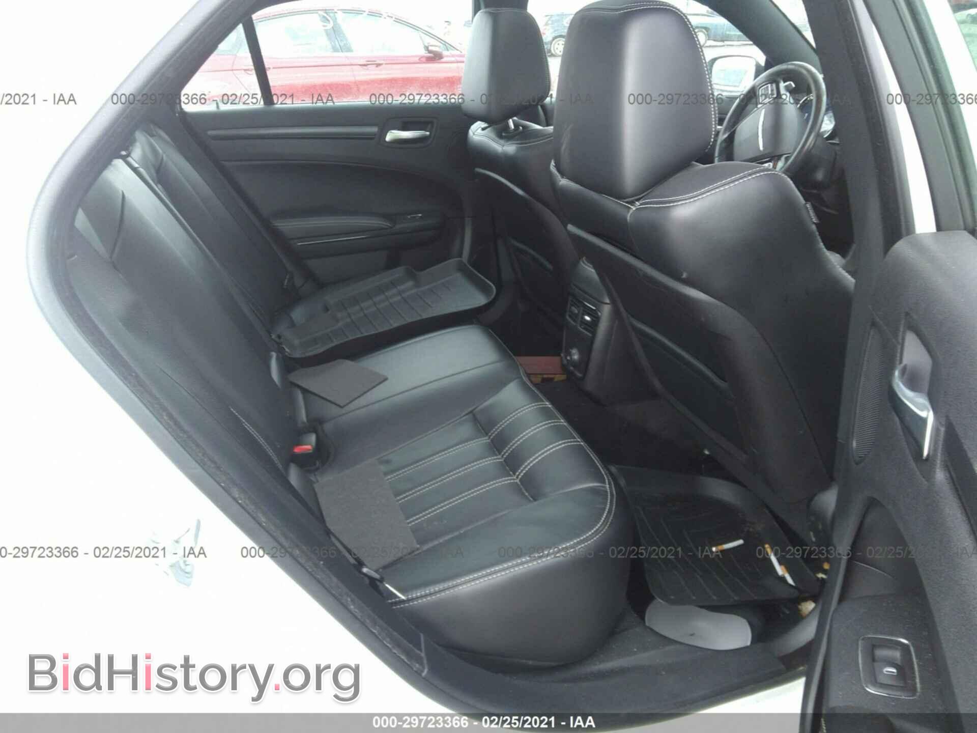 2014 CHRYSLER 300 - VIN: 2C3CCAGG9EH337335 - Фото 8