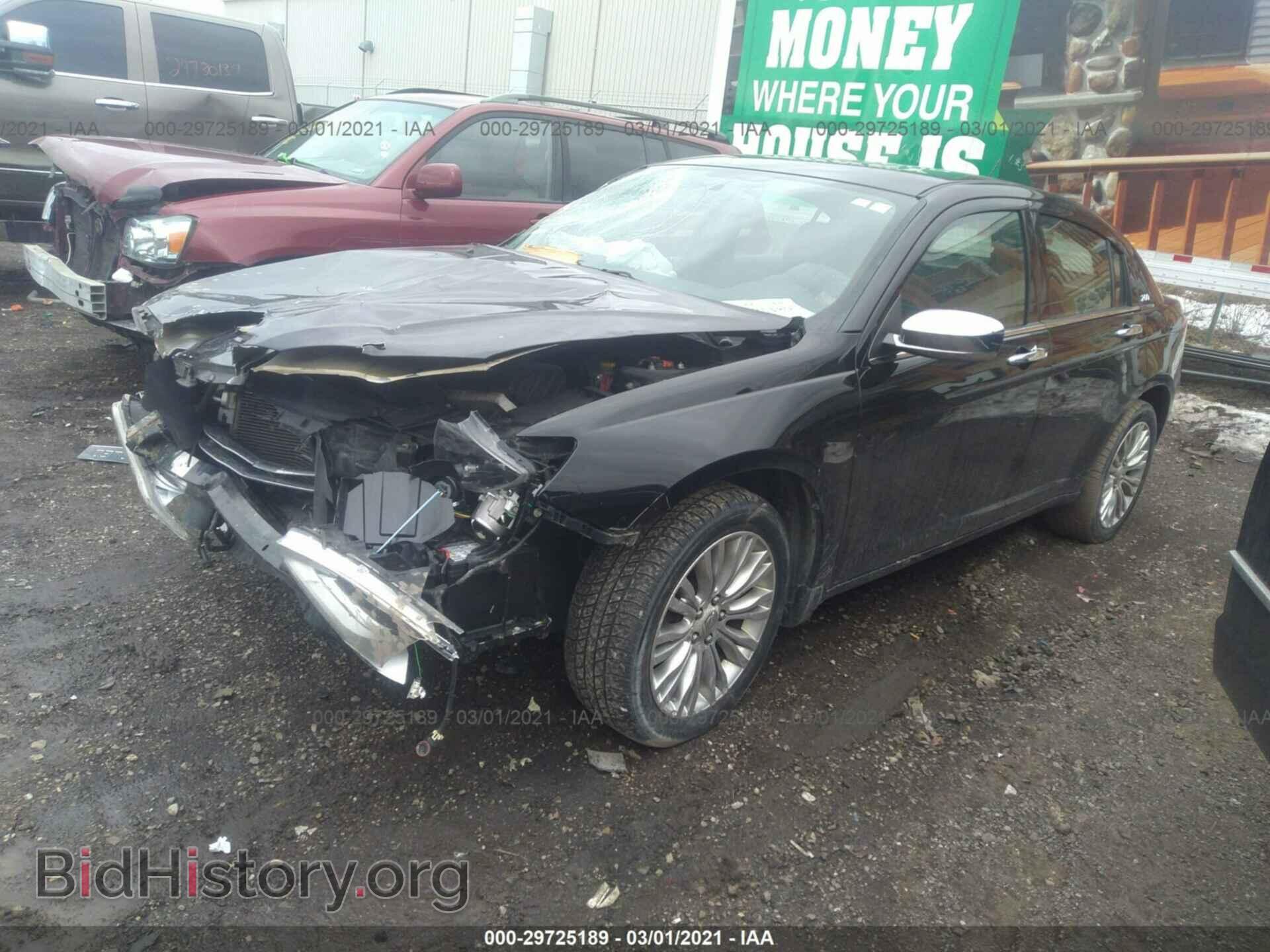 2012 CHRYSLER 200 - VIN: 1C3CCBCB9CN302489 - Фото 2