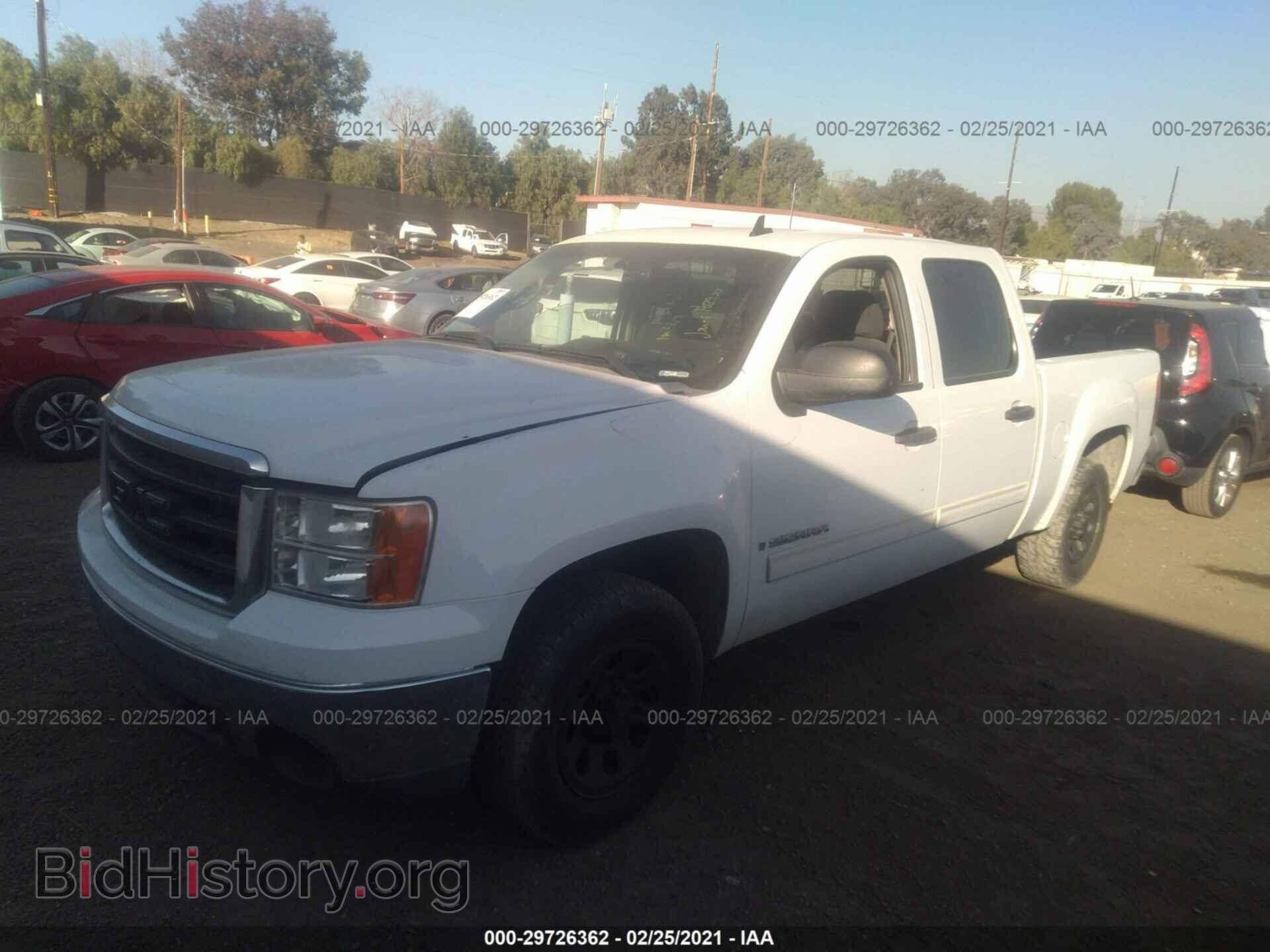 2007 GMC SIERRA 1500 - VIN: 3GTEC13C97G503881 - Фото 2