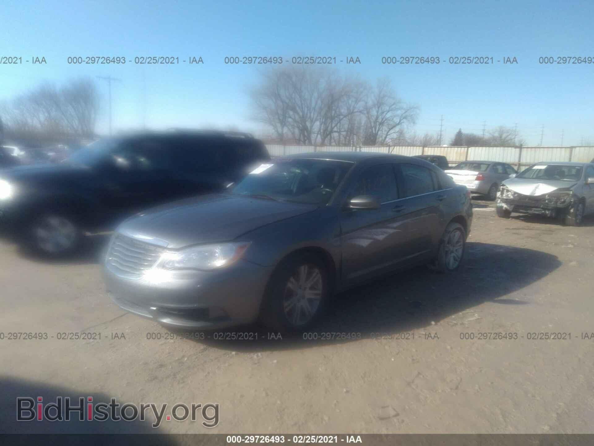 2013 CHRYSLER 200 - VIN: 1C3CCBBB2DN695819 - Photo 2
