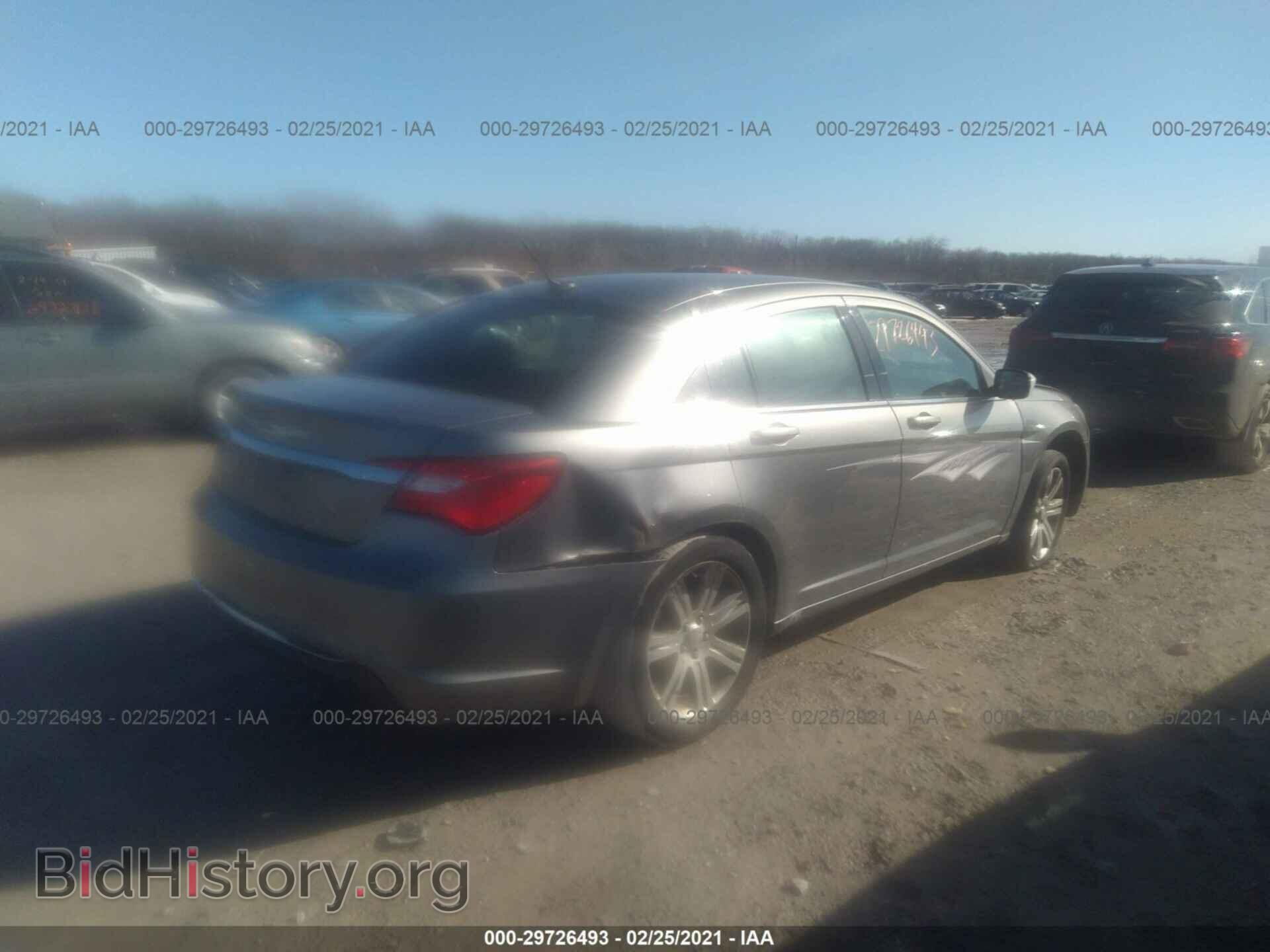 2013 CHRYSLER 200 - VIN: 1C3CCBBB2DN695819 - Photo 4