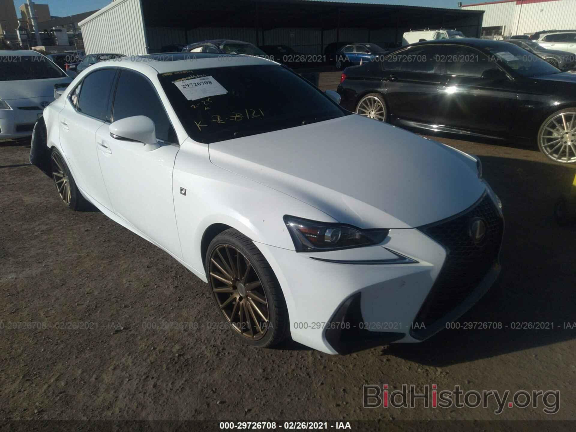 Фотография JTHBE1D27H5029228 - LEXUS IS 2017