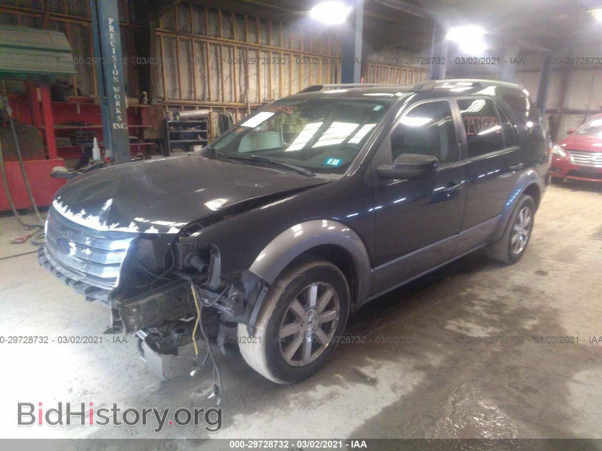 2008 FORD TAURUS X - VIN: 1FMDK02W68GA27747 - Фото 2