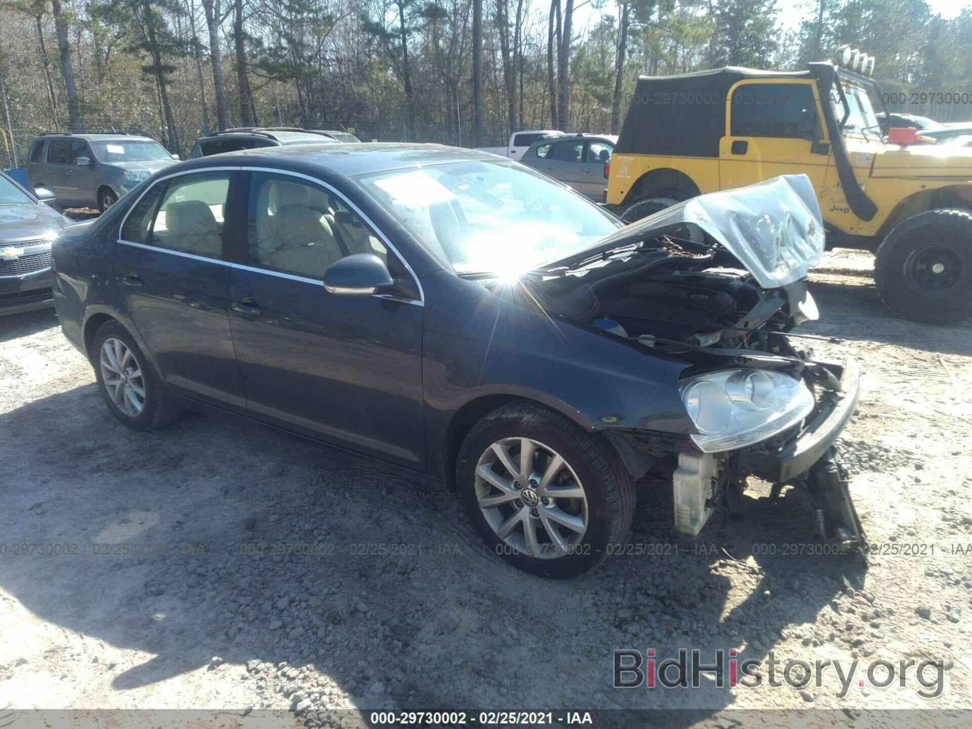 Photo 3VWRX7AJ7AM054149 - VOLKSWAGEN JETTA SEDAN 2010