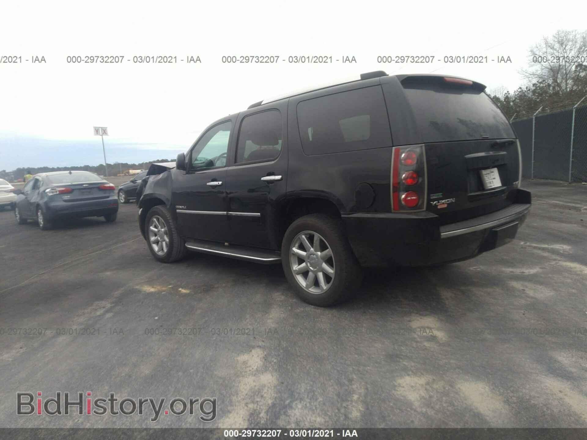 2011 GMC YUKON - VIN: 1GKS2EEF1BR120843 - Фото 3