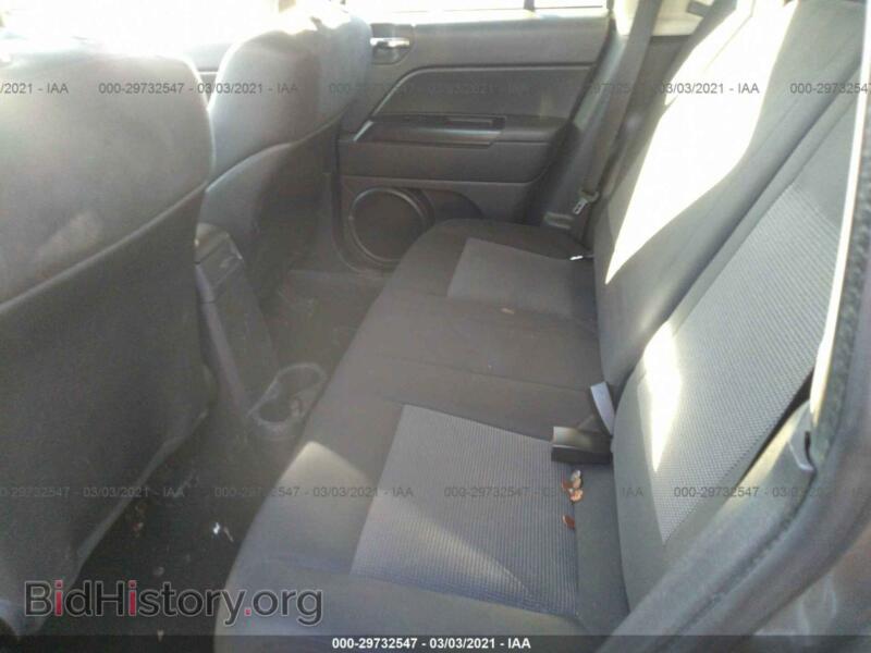 2012 Jeep COMPASS (VIN 1C4NJDBB7CD567196) — photo 8 of 11