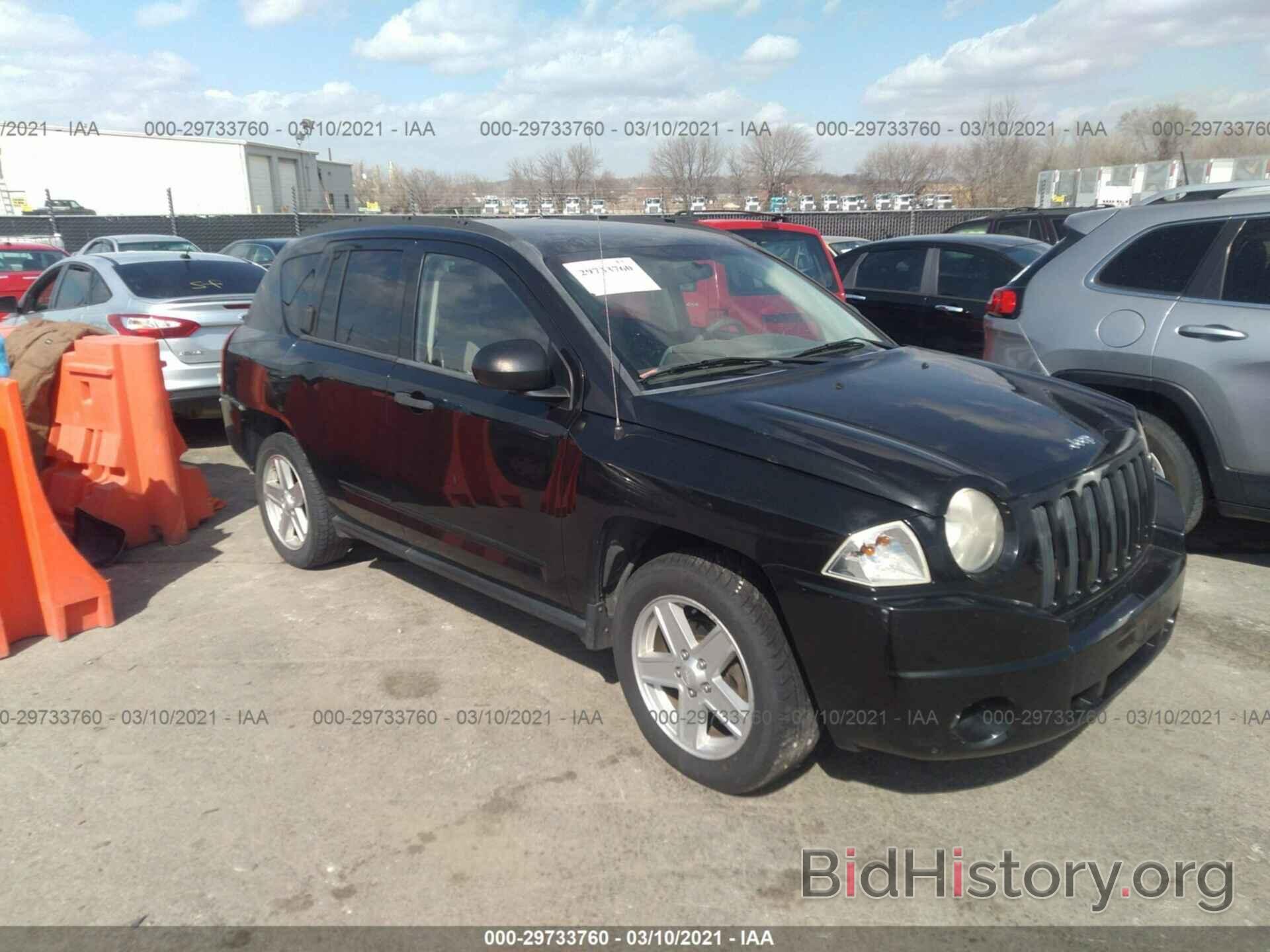 Фотография 1J8FT47028D551543 - JEEP COMPASS 2008