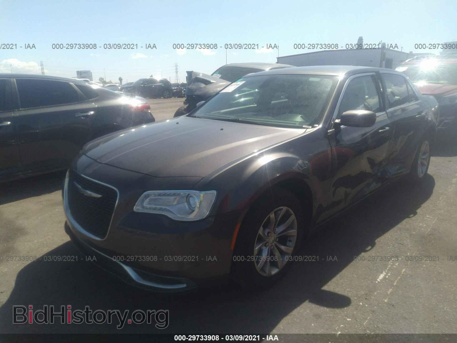 2016 CHRYSLER 300 - VIN: 2C3CCAAG0GH252671 - Фото 2