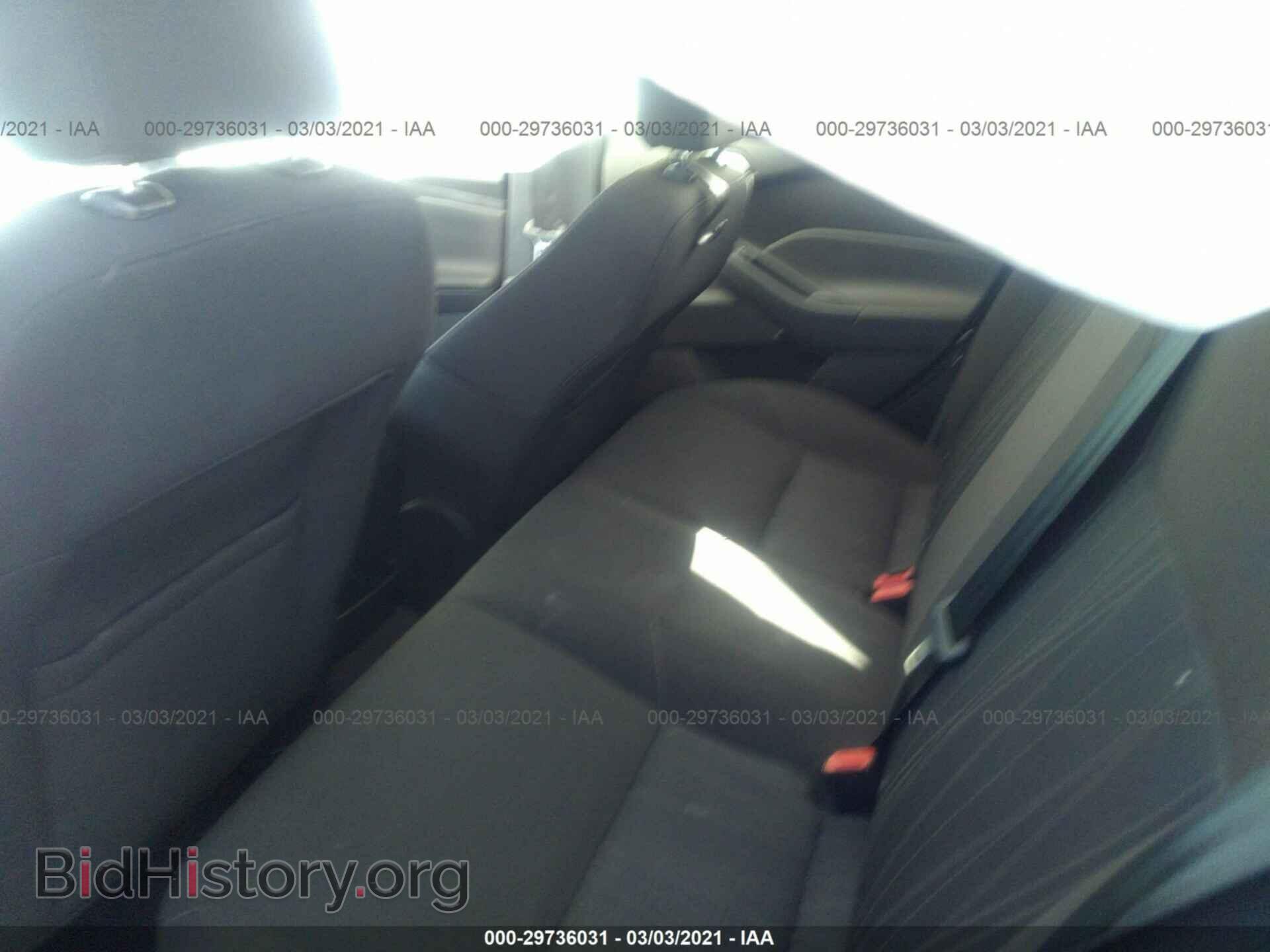 2016 FORD FOCUS - VIN: 1FADP3F22GL301407 - Photo 8