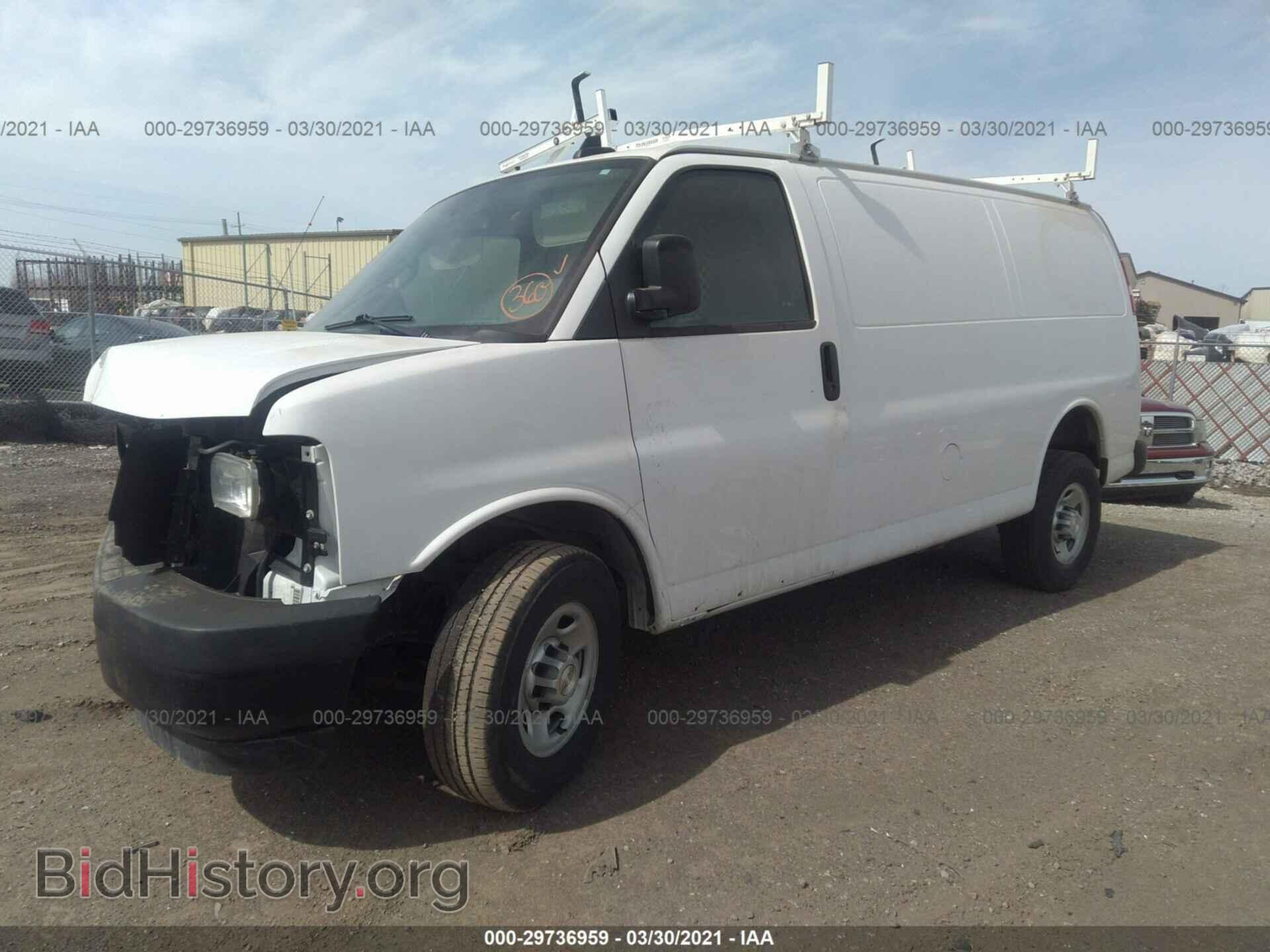 2017 CHEVROLET EXPRESS CARGO VAN - VIN: 1GCWGAFF0H1345428 - Photo 2