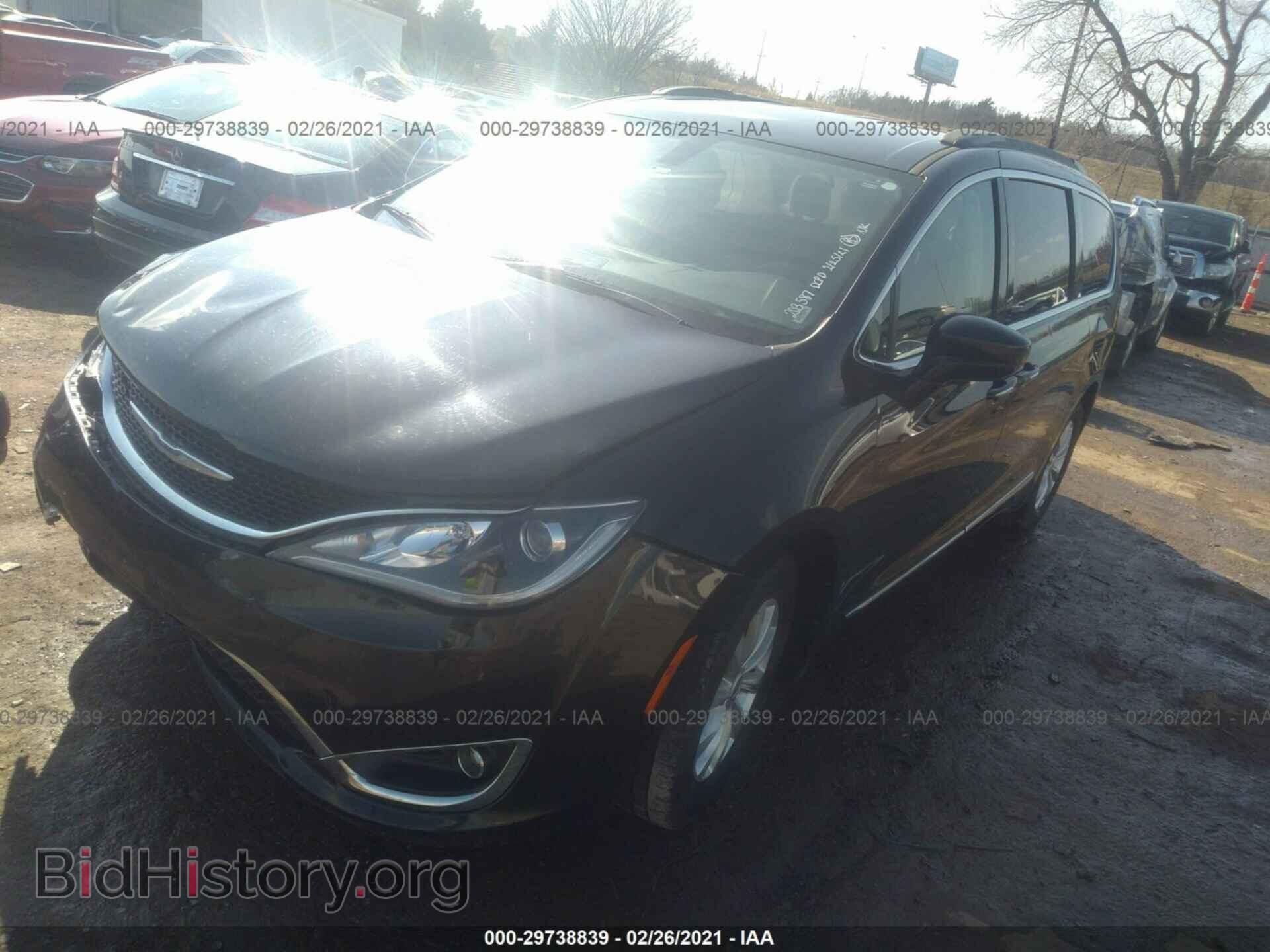 2017 CHRYSLER PACIFICA - VIN: 2C4RC1BG6HR613935 - Фото 2