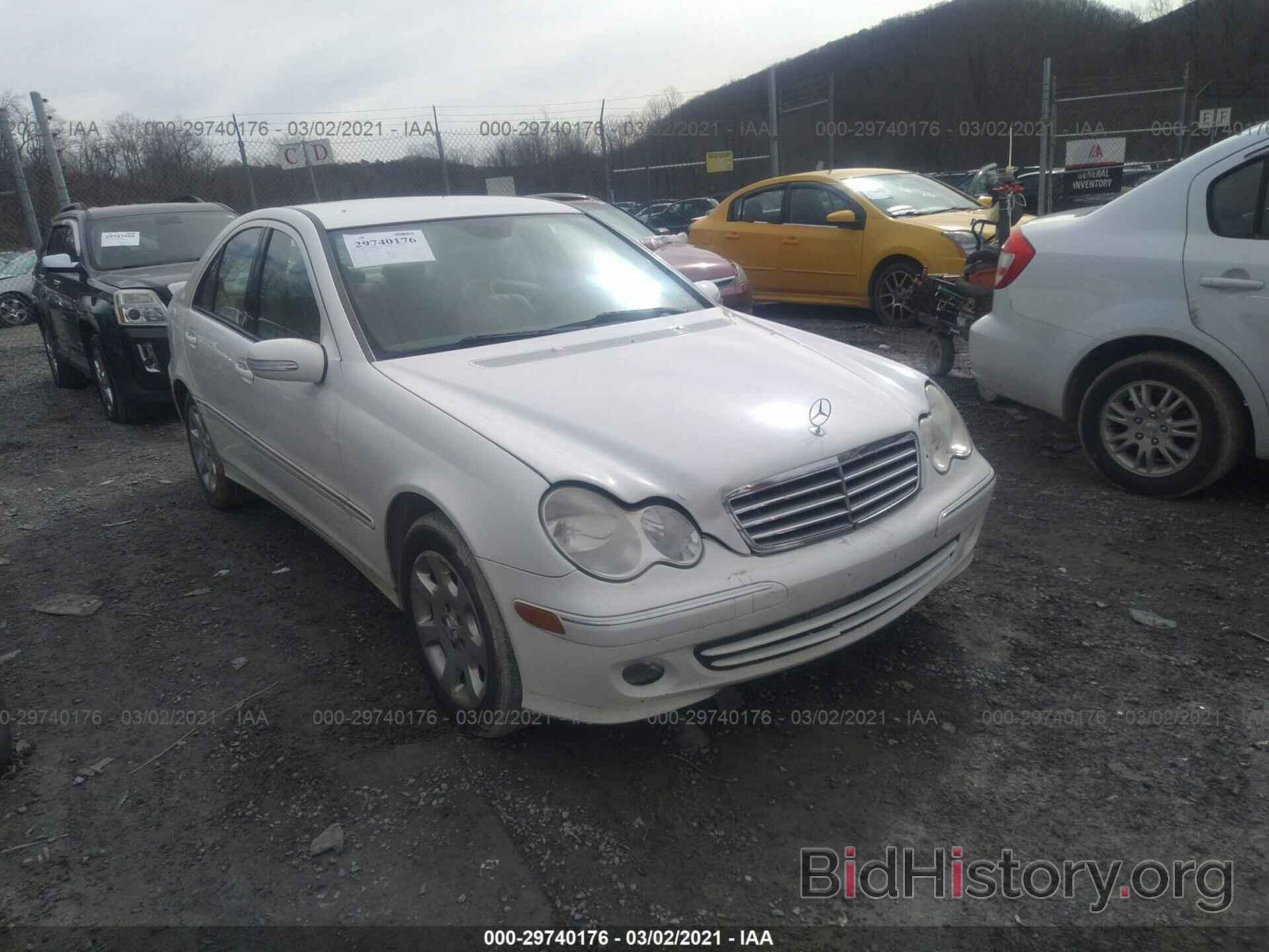 Photo WDBRF54H26A828670 - MERCEDES-BENZ C-CLASS 2006