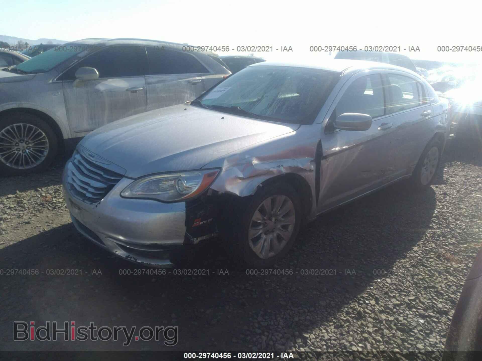 2012 CHRYSLER 200 - VIN: 1C3CCBAB4CN261675 - Фото 2