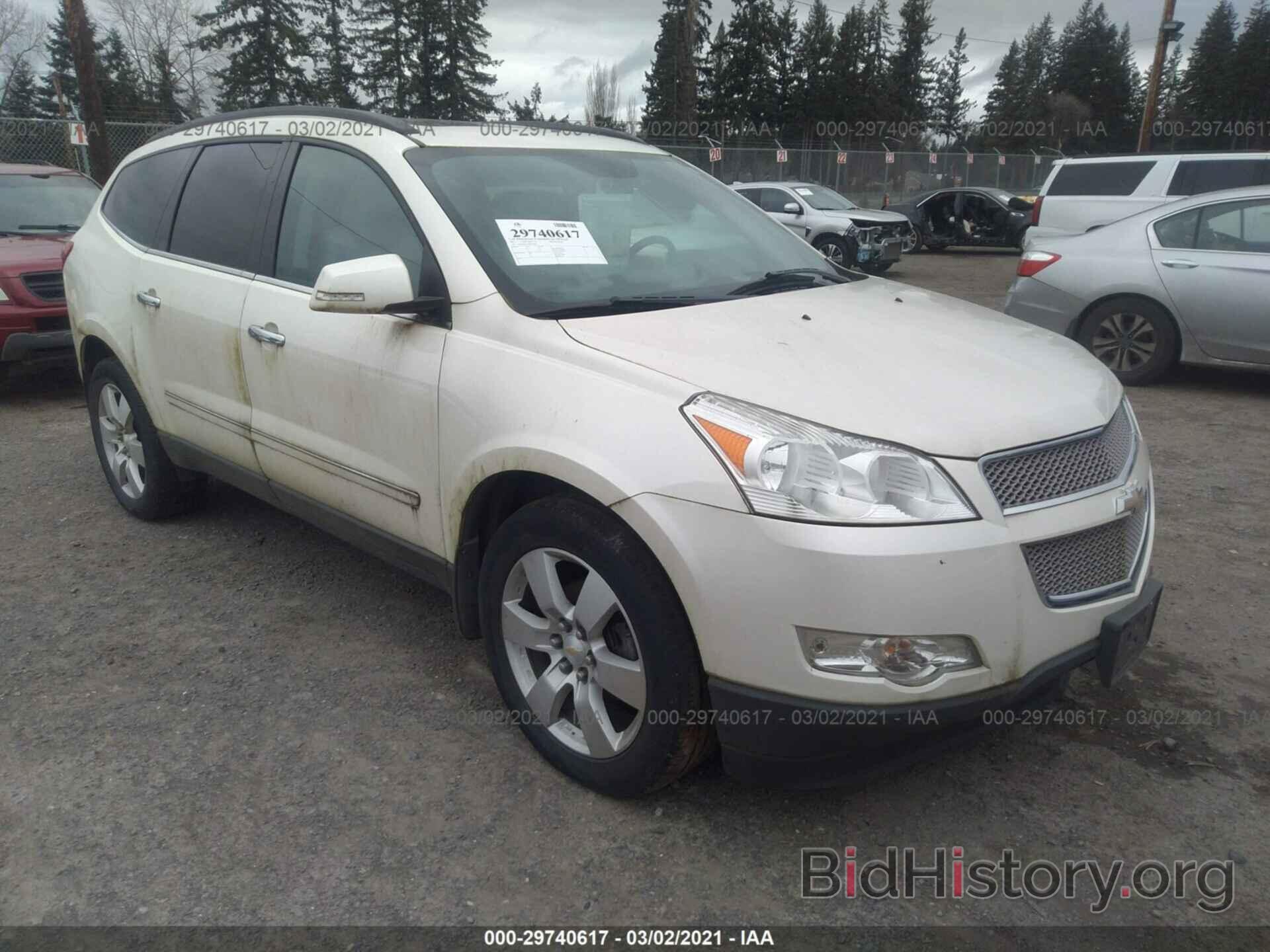 Photo 1GNKVLED7BJ418020 - CHEVROLET TRAVERSE 2011