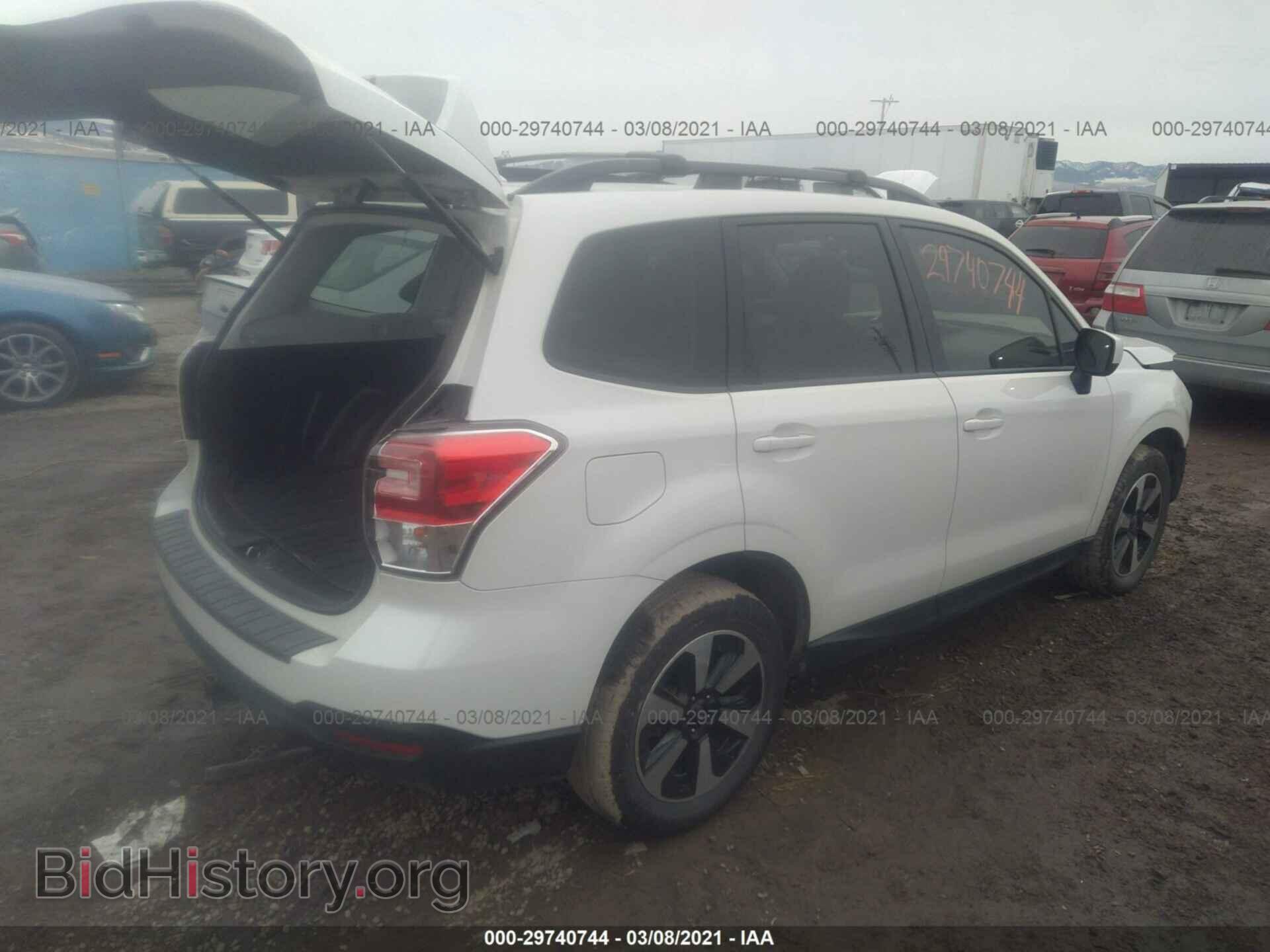 2017 SUBARU FORESTER - VIN: JF2SJAGC7HH447631 - Фото 4