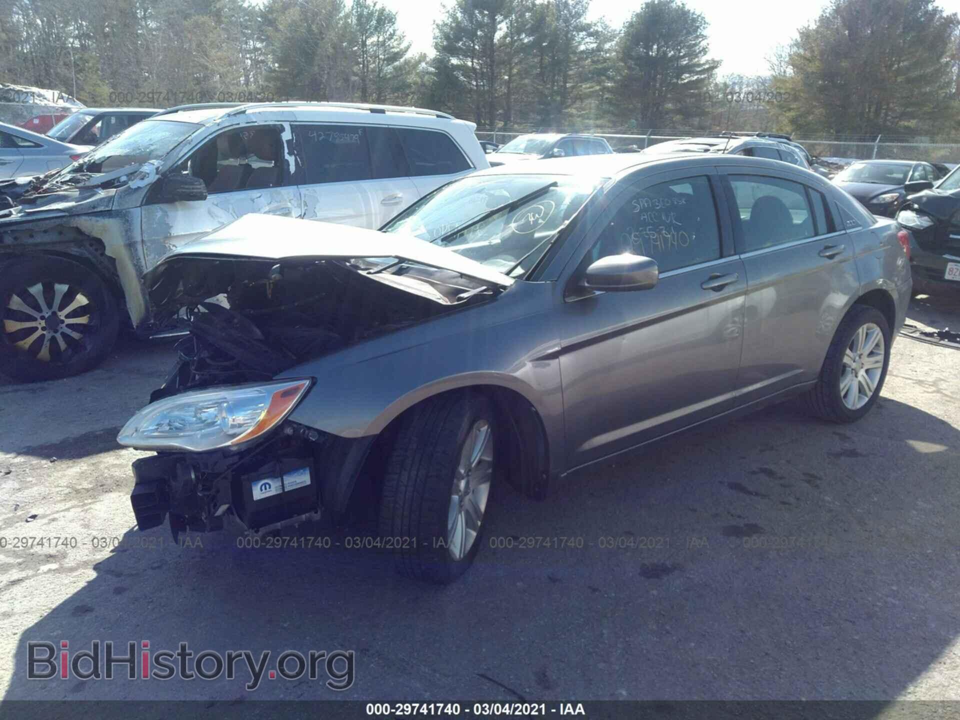 2013 CHRYSLER 200 - VIN: 1C3CCBBB9DN505482 - Photo 2