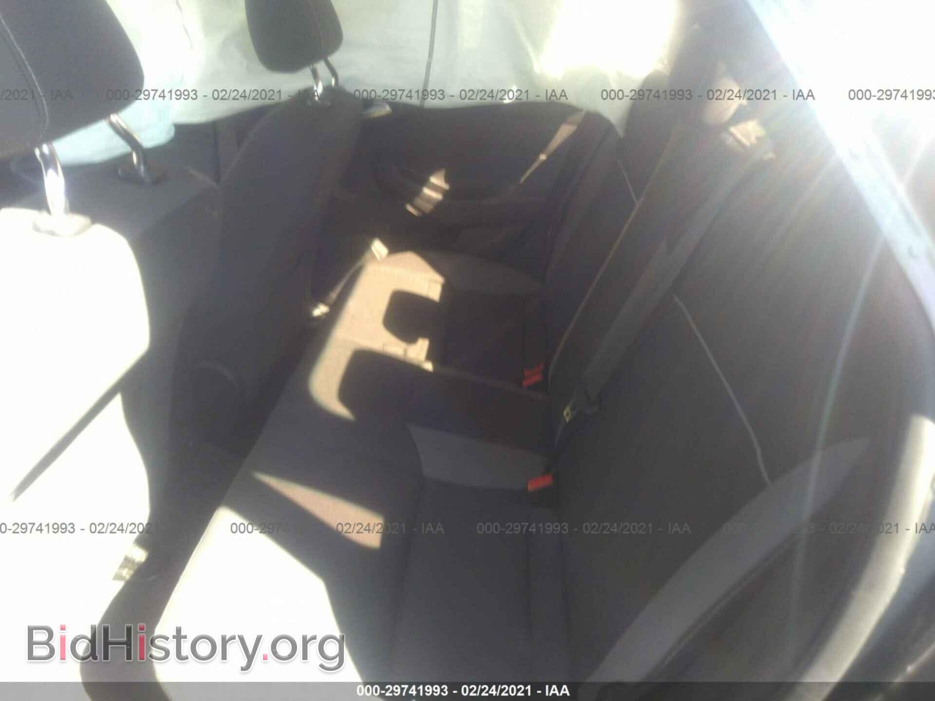 2012 FORD FOCUS - VIN: 1FAHP3F2XCL187765 - Photo 8