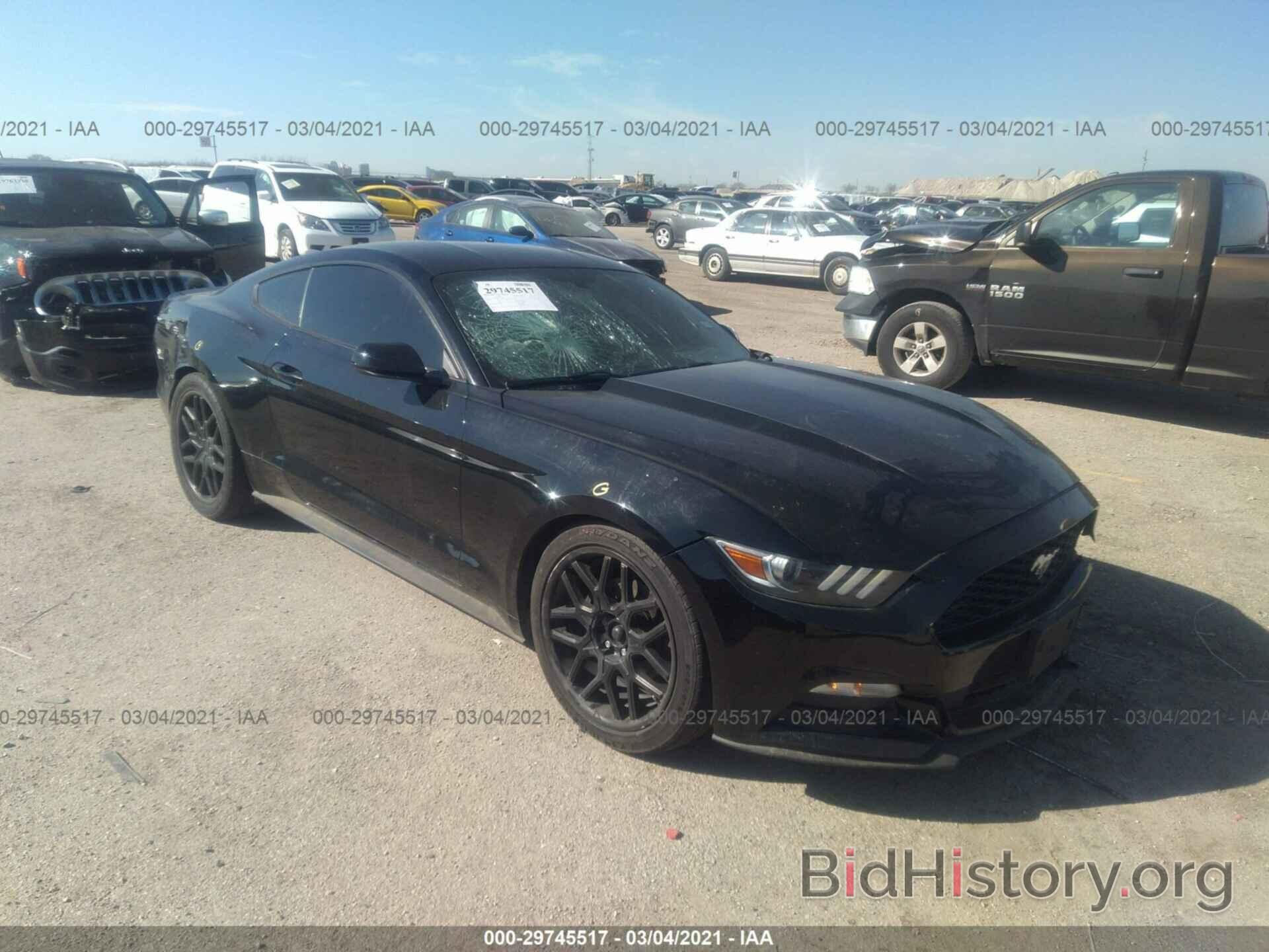 Photo 1FA6P8AM5F5417797 - FORD MUSTANG 2015