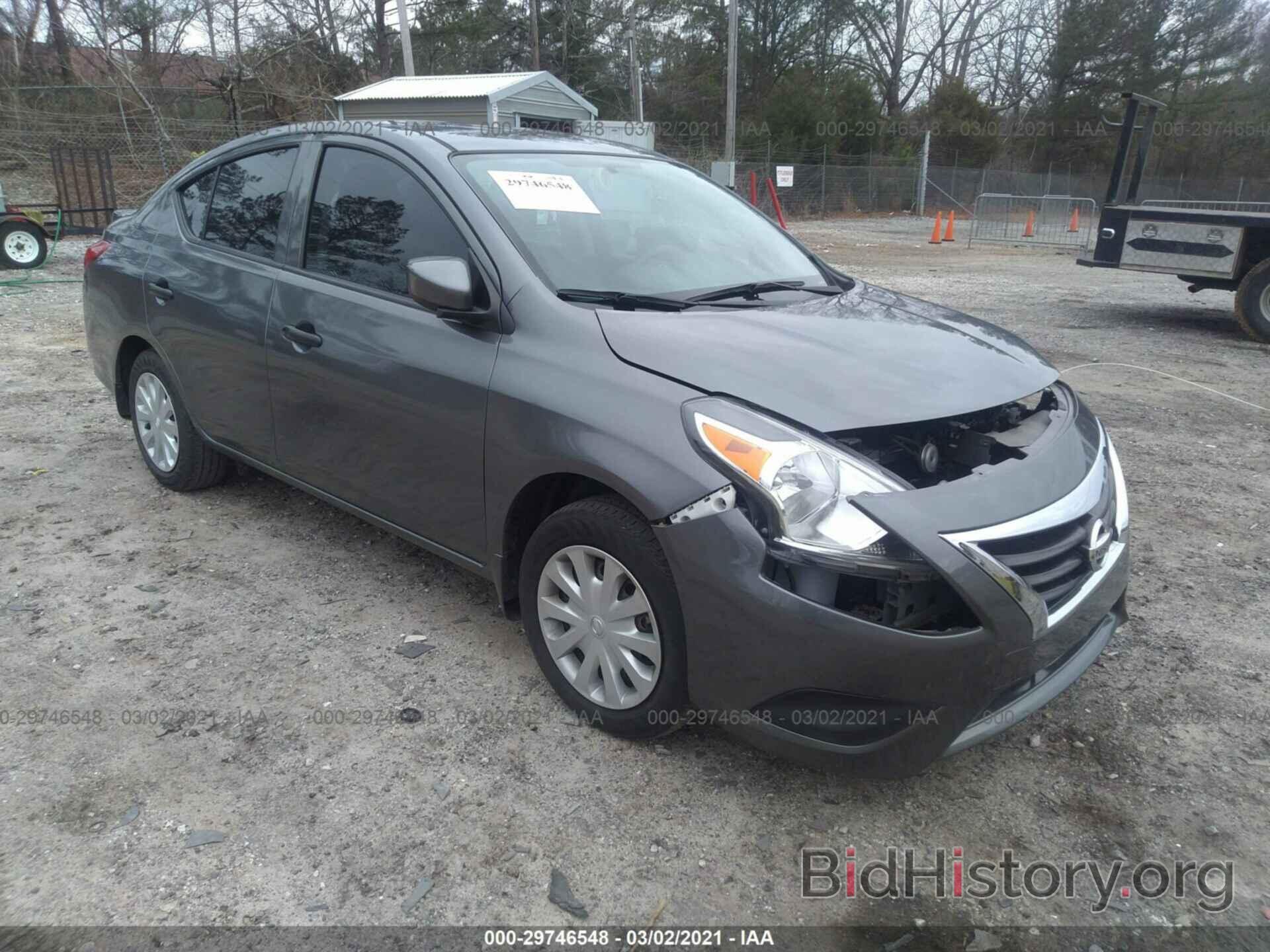 Photo 3N1CN7AP8JL804945 - NISSAN VERSA SEDAN 2018