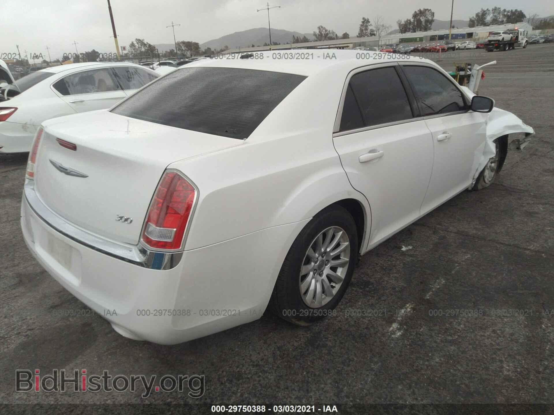 2012 CHRYSLER 300 - VIN: 2C3CCAAG7CH142484 - Photo 4