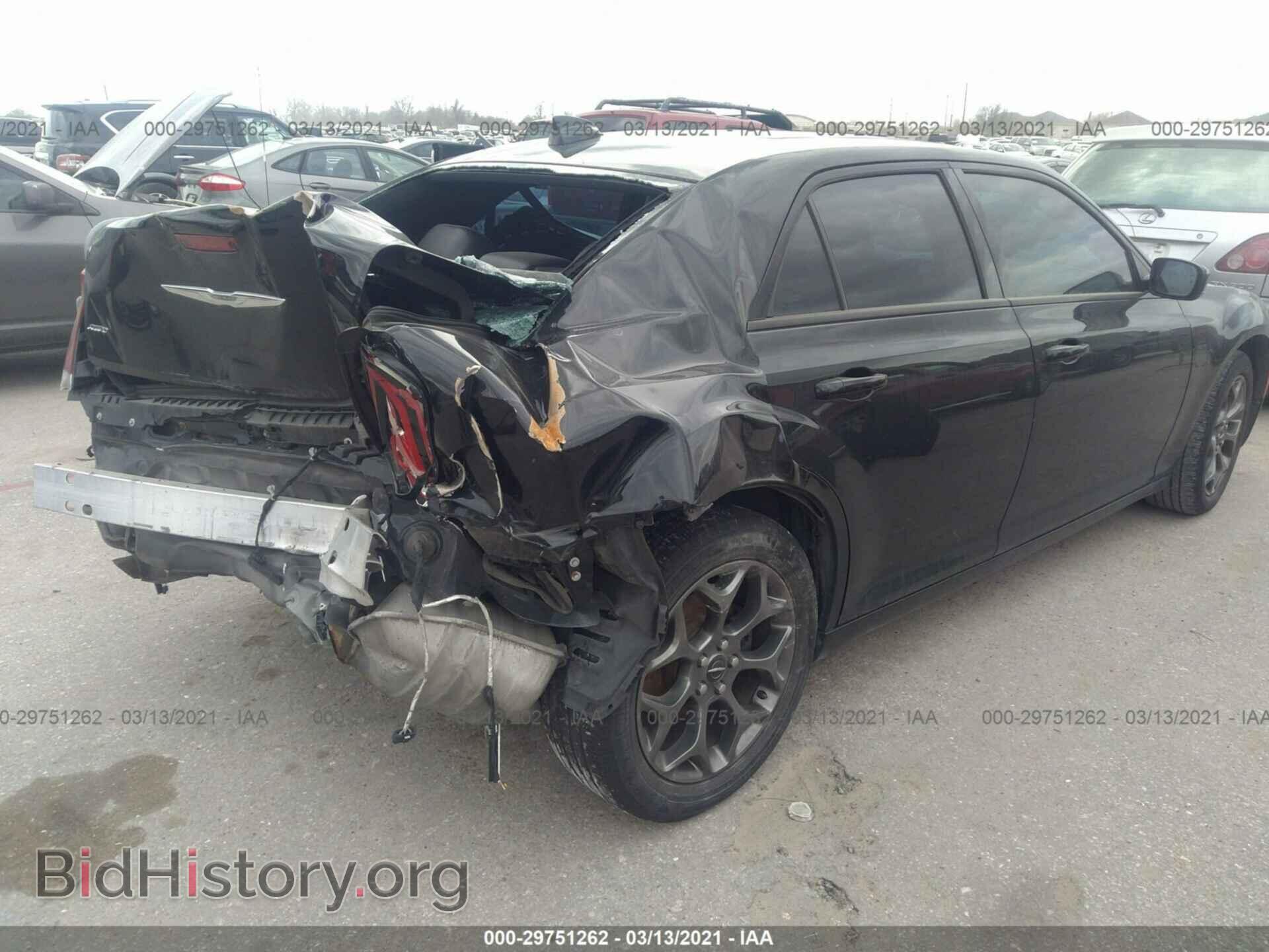 2016 CHRYSLER 300 - VIN: 2C3CCAGG0GH175954 - Фото 4