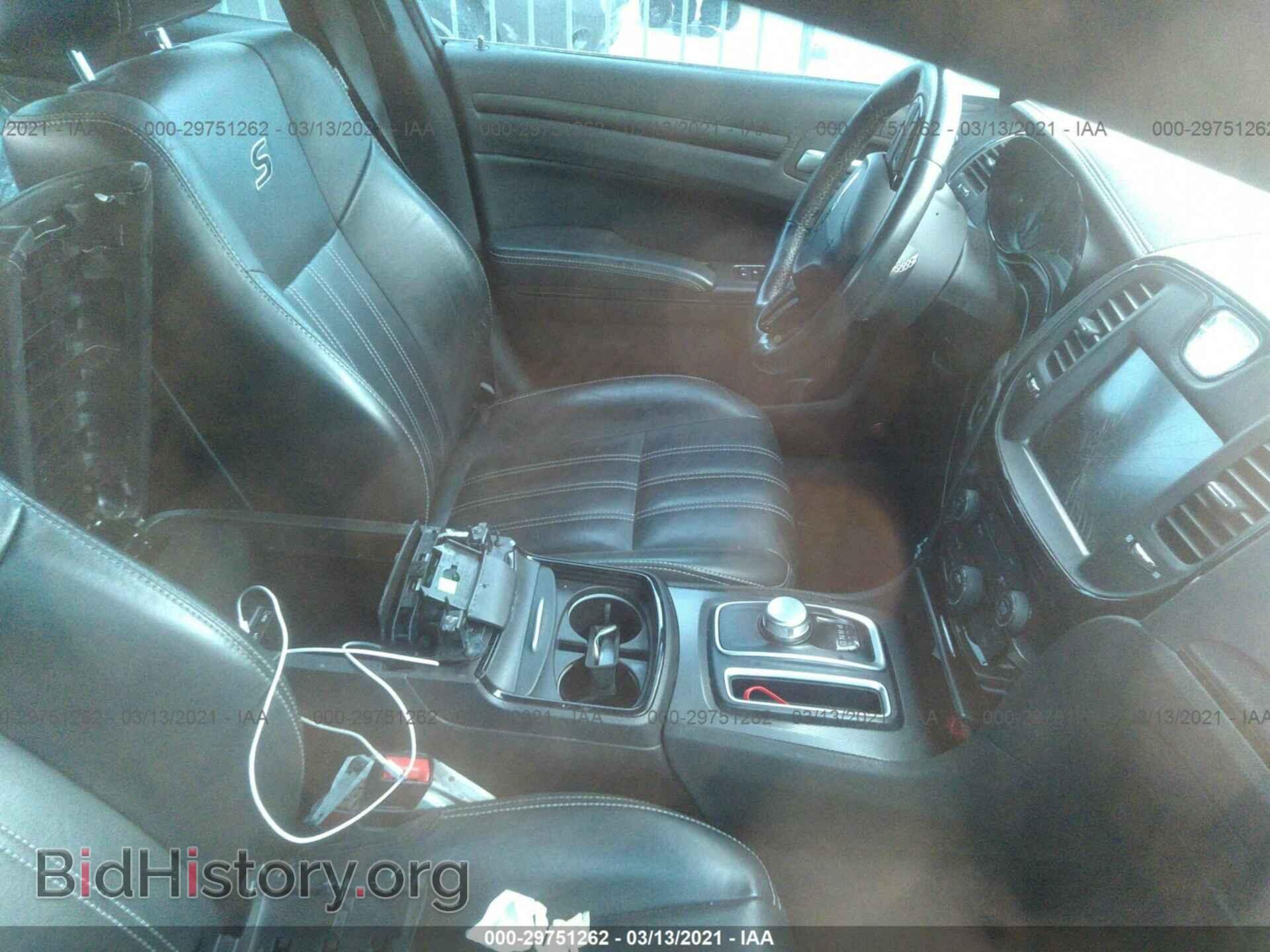 2016 CHRYSLER 300 - VIN: 2C3CCAGG0GH175954 - Фото 5