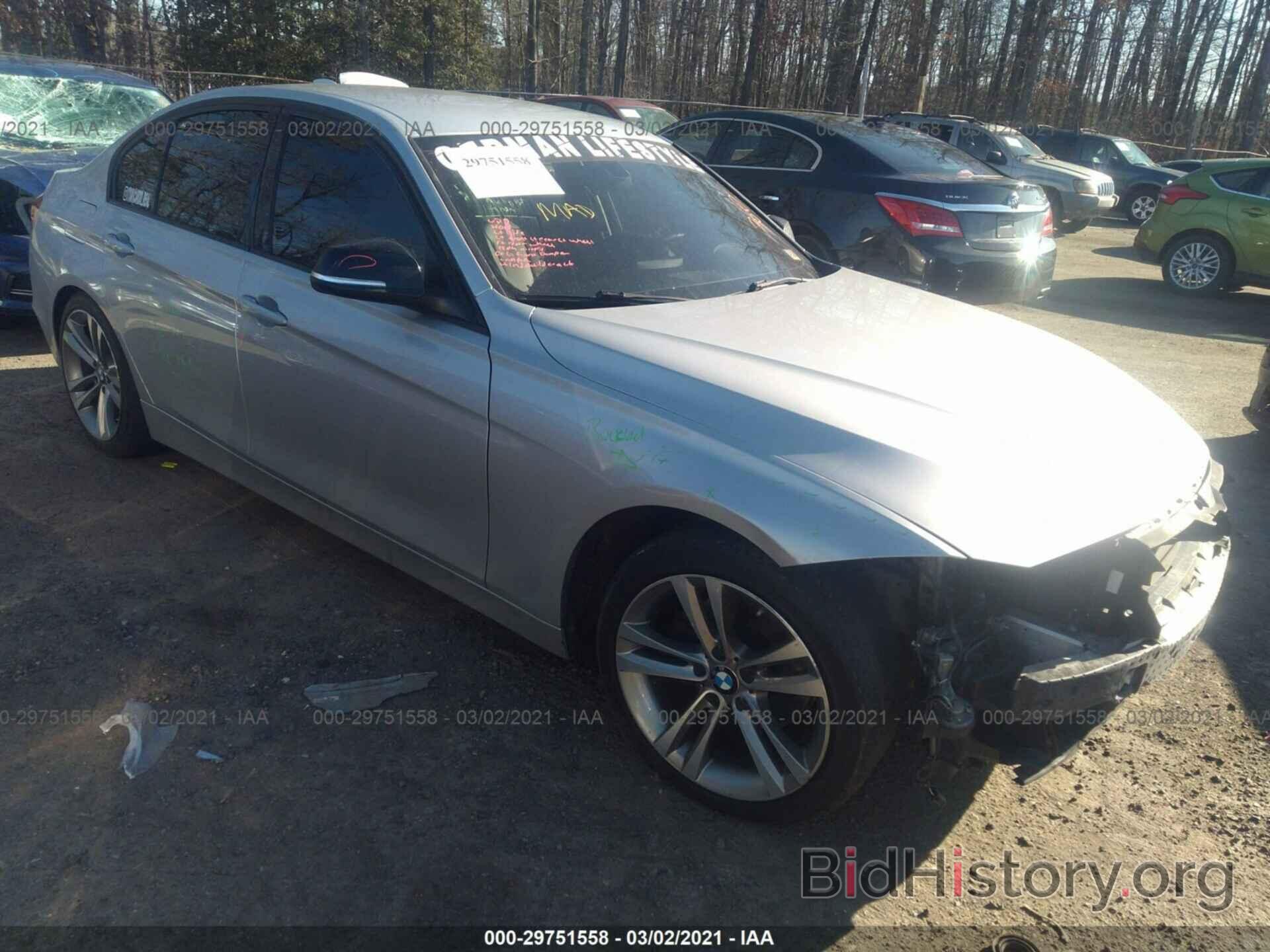 Photo WBA3A5C54DF358667 - BMW 3 SERIES 2013