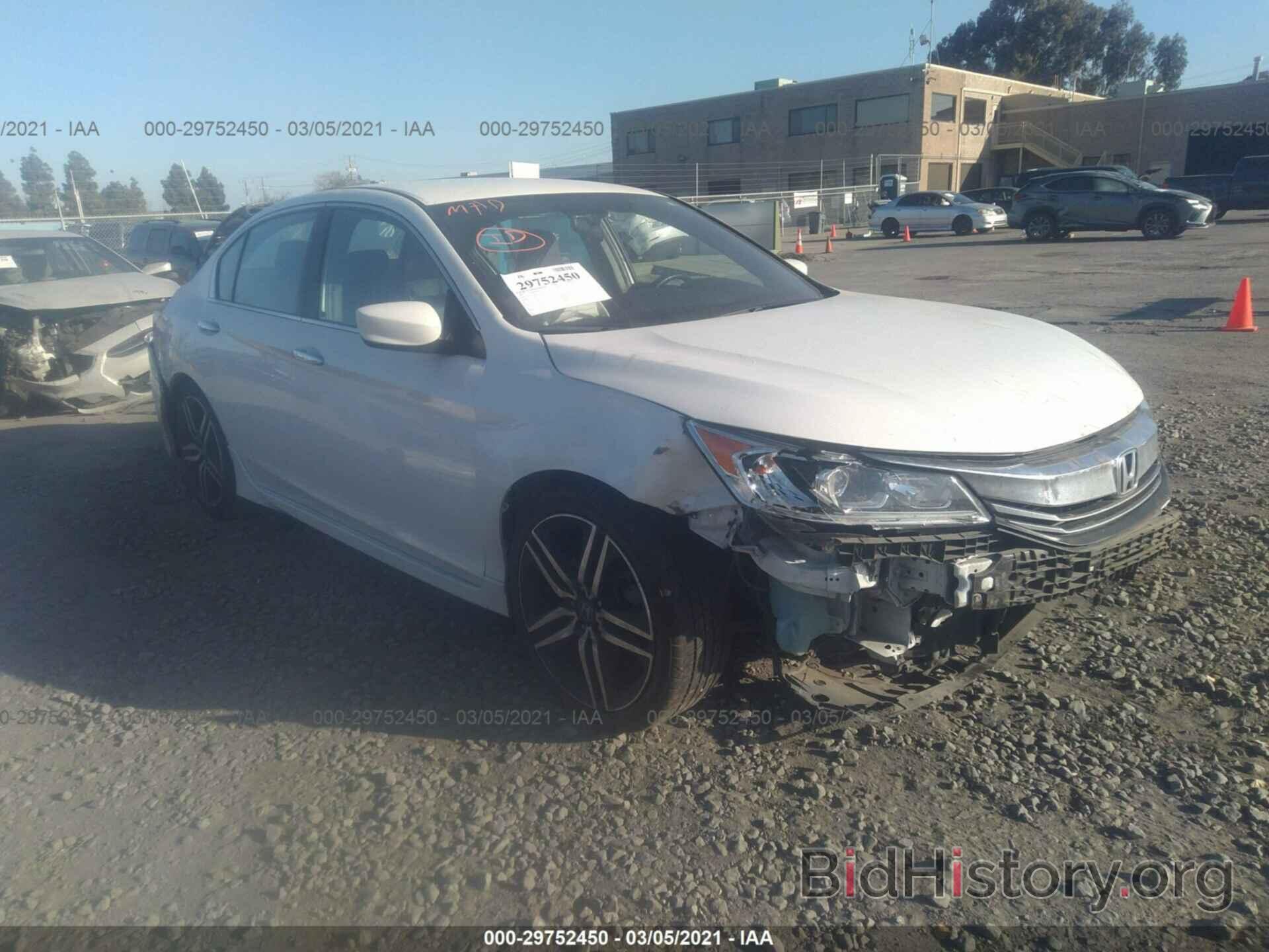 Photo 1HGCR2F15HA272422 - HONDA ACCORD SEDAN 2017