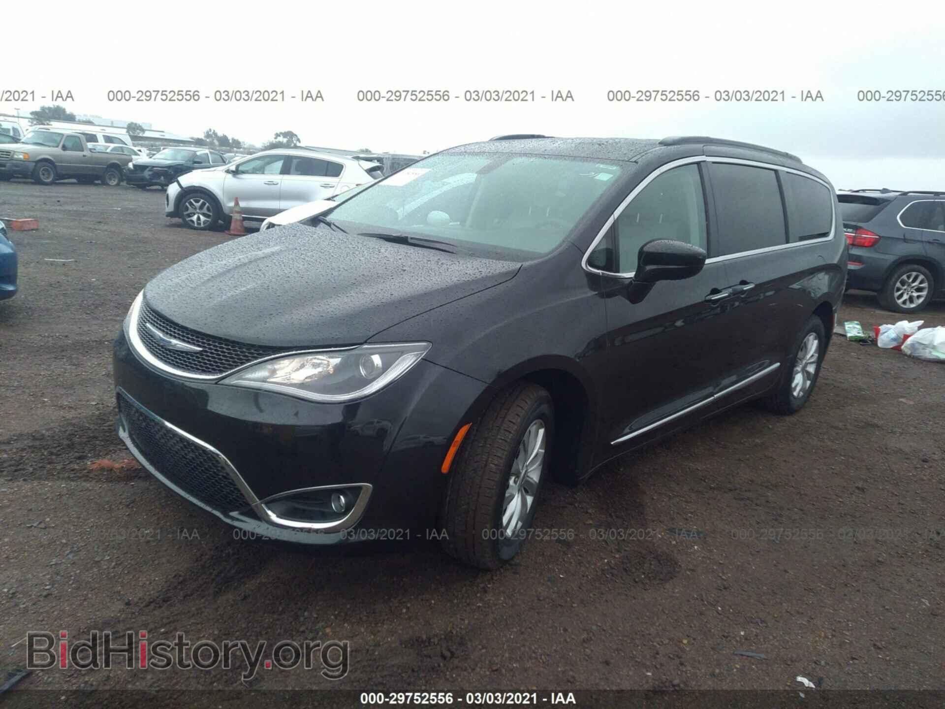 2017 CHRYSLER PACIFICA - VIN: 2C4RC1BG8HR516624 - Фото 2