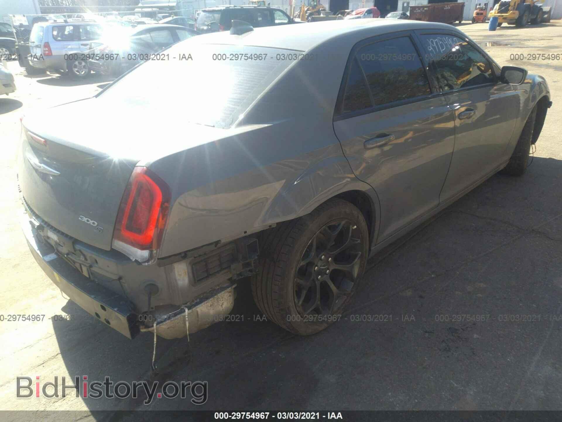 2019 CHRYSLER 300 - VIN: 2C3CCABG9KH515540 - Фото 4