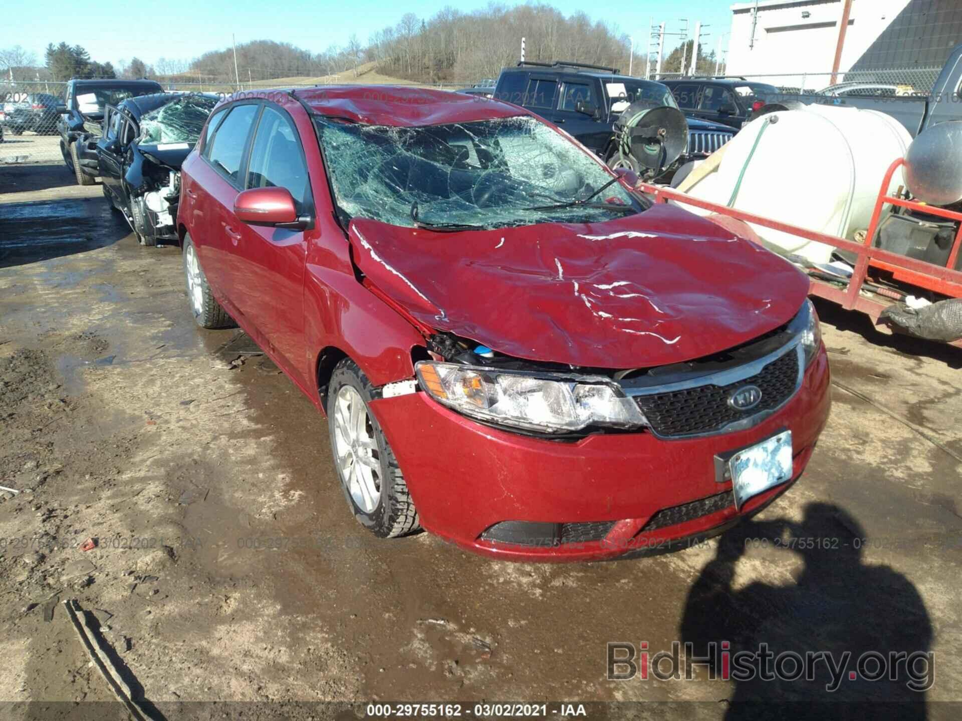 Photo KNAFU5A23B5325353 - KIA FORTE 5-DOOR 2011