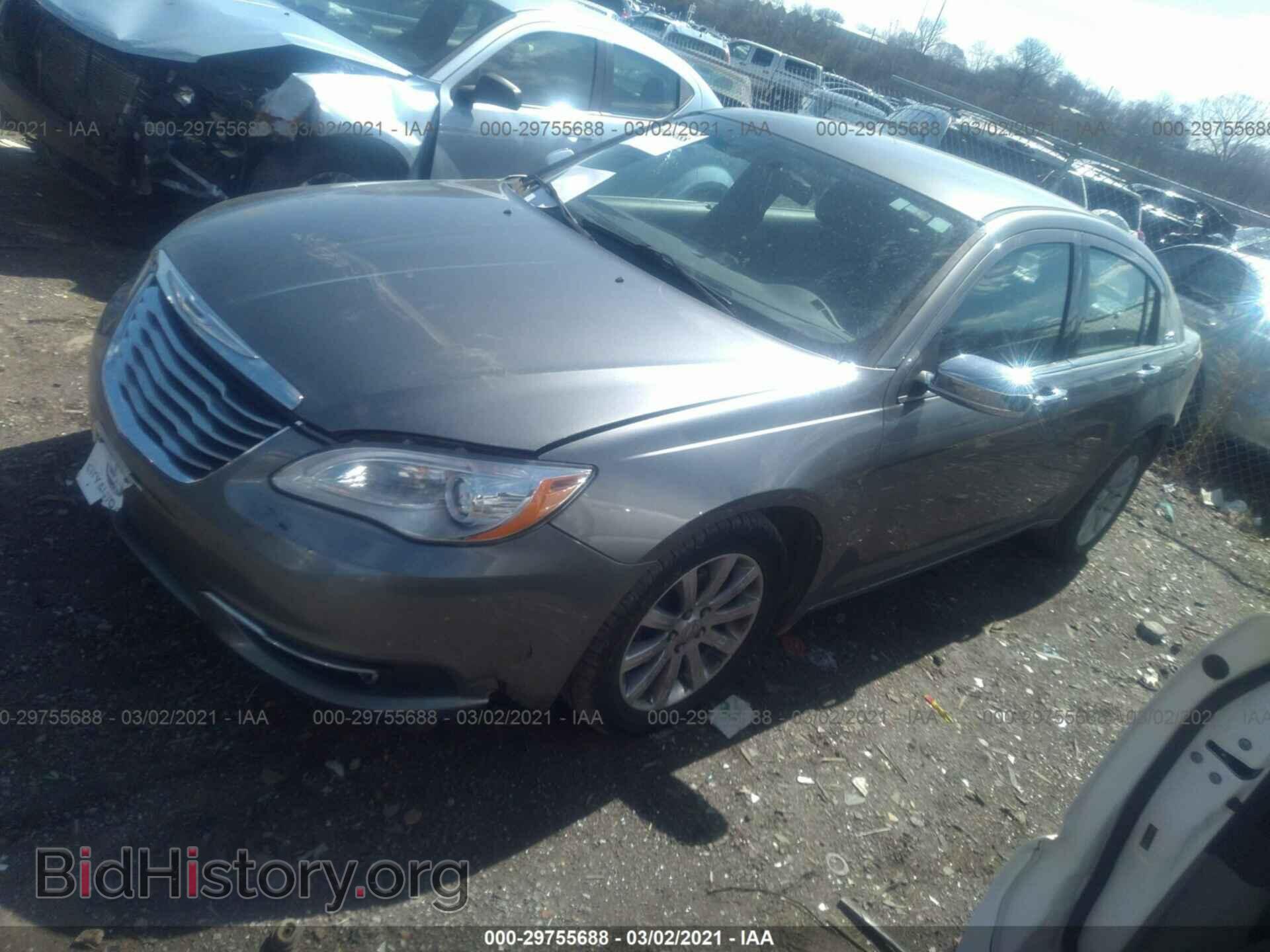 2013 CHRYSLER 200 - VIN: 1C3CCBCG0DN718850 - Photo 2