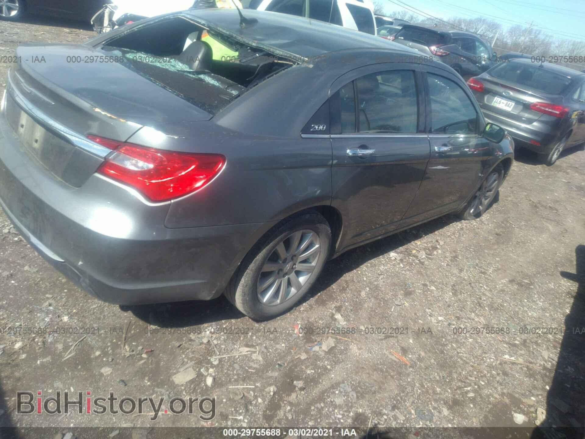 2013 CHRYSLER 200 - VIN: 1C3CCBCG0DN718850 - Photo 4