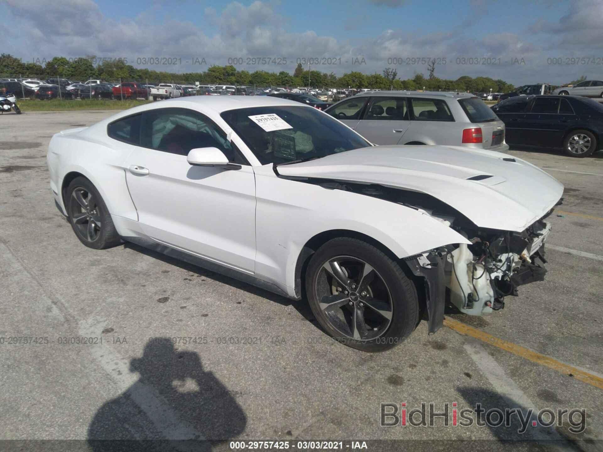 Photo 1FA6P8TH0J5174635 - FORD MUSTANG 2018