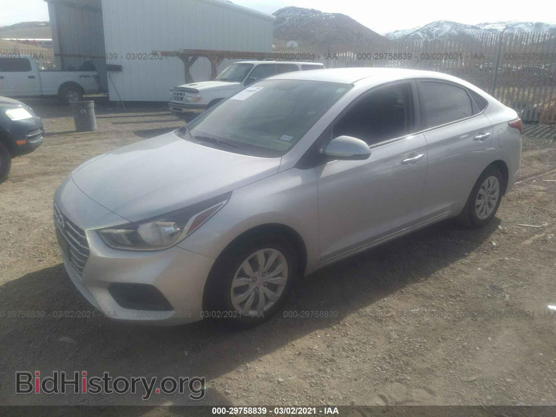 2019 HYUNDAI ACCENT - VIN: 3KPC24A31KE068079 - Фото 2