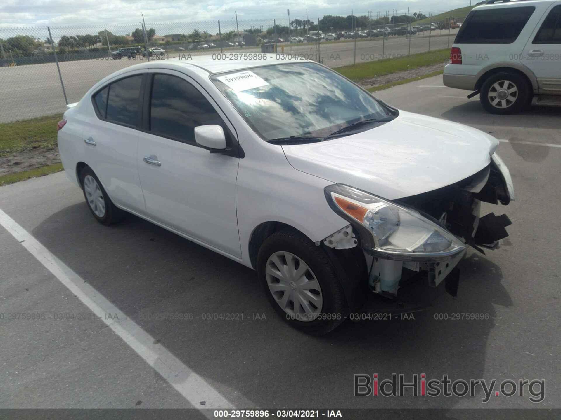 Photo 3N1CN7APXKL852593 - NISSAN VERSA SEDAN 2019