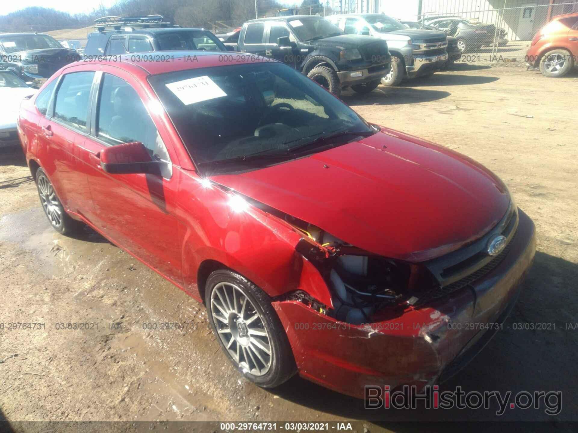 Photo 1FAHP3GN8AW237261 - FORD FOCUS 2010