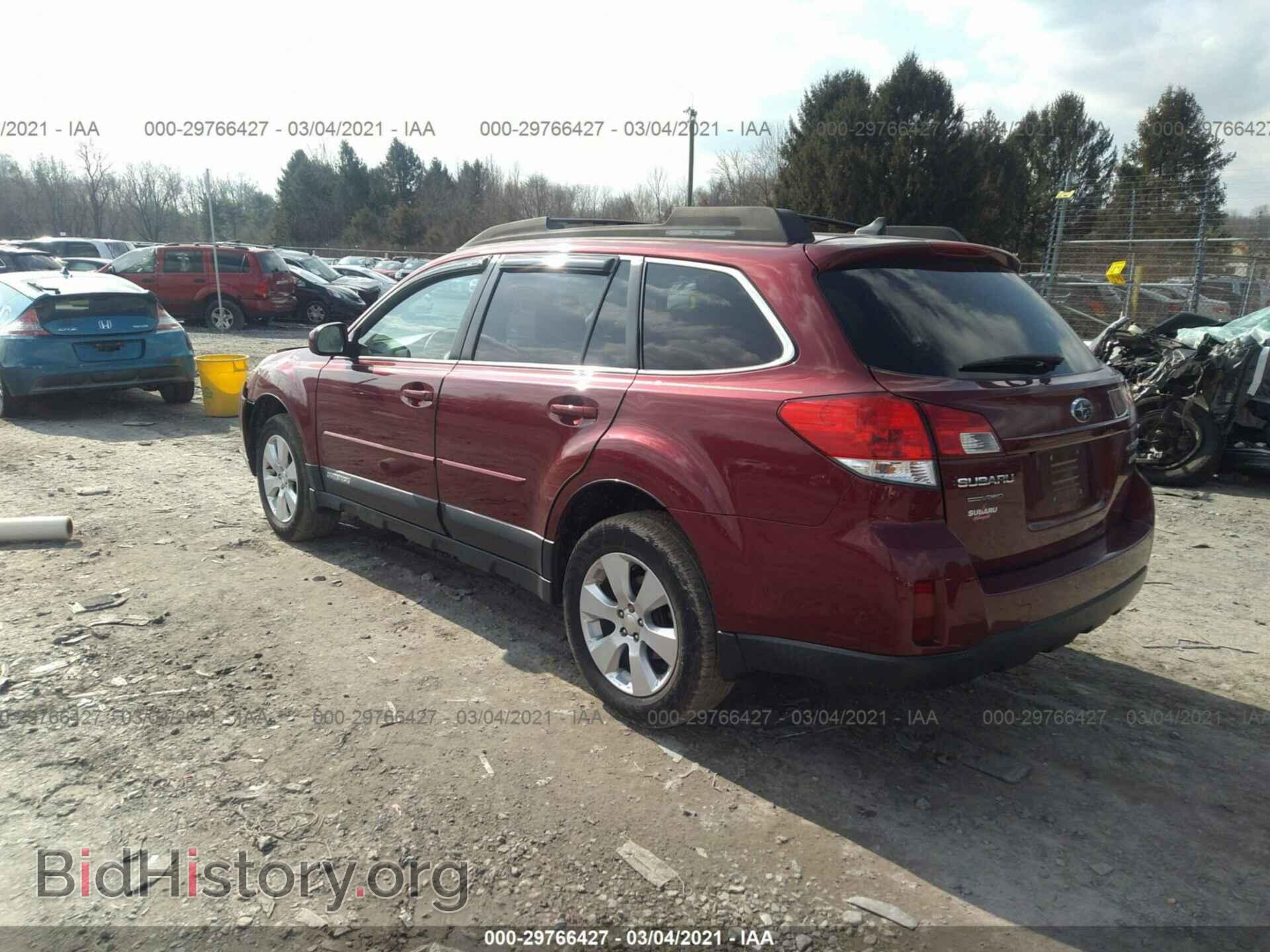 2011 SUBARU OUTBACK - VIN: 4S4BRBLC6B3385951 - Фото 3