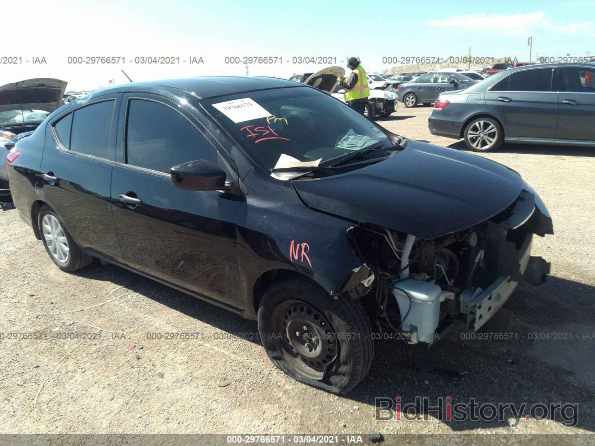 Photo 3N1CN7AP5HL843163 - NISSAN VERSA SEDAN 2017