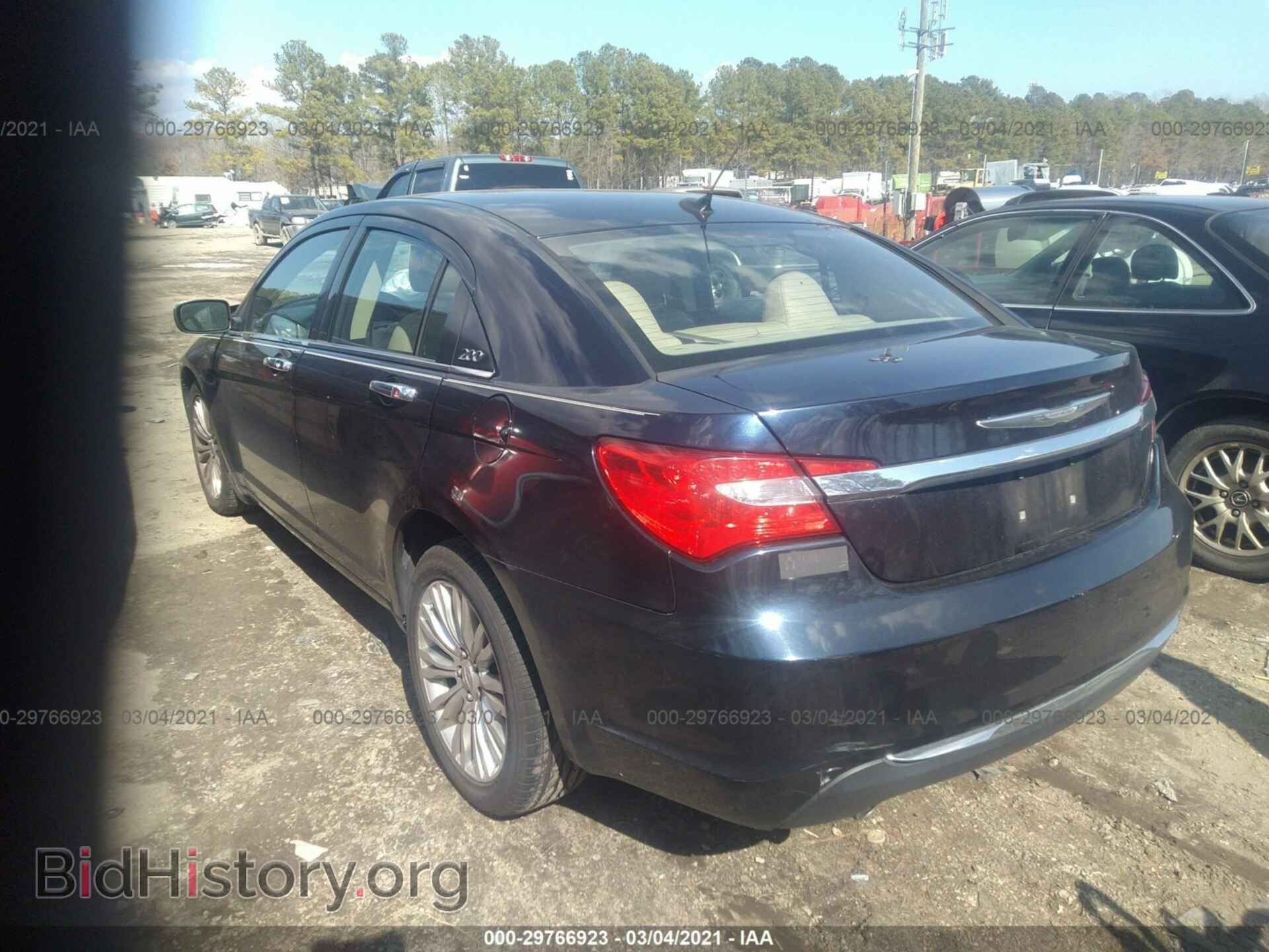 2011 CHRYSLER 200 - VIN: 1C3BC2FG5BN571204 - Фото 3
