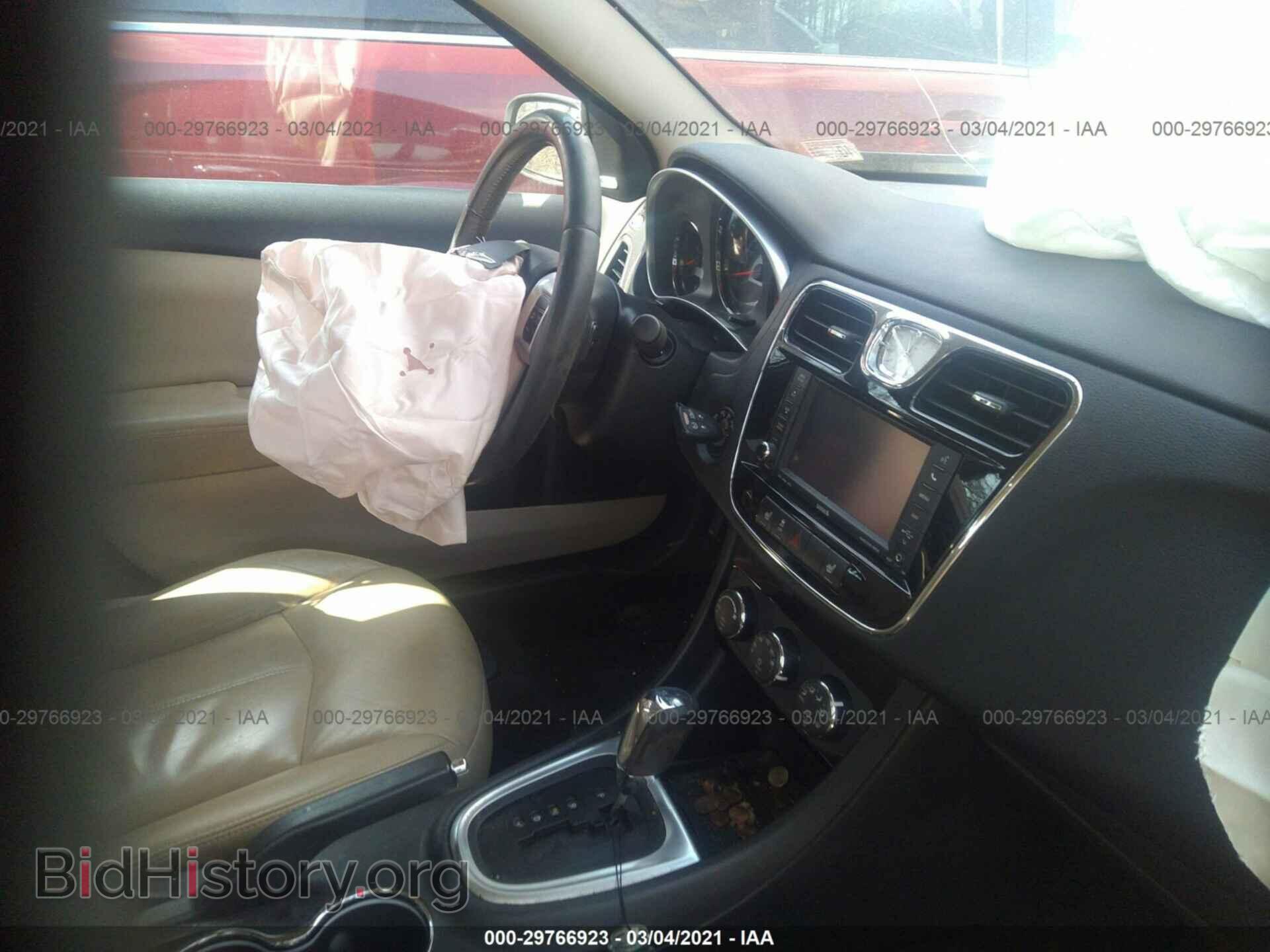 2011 CHRYSLER 200 - VIN: 1C3BC2FG5BN571204 - Фото 5
