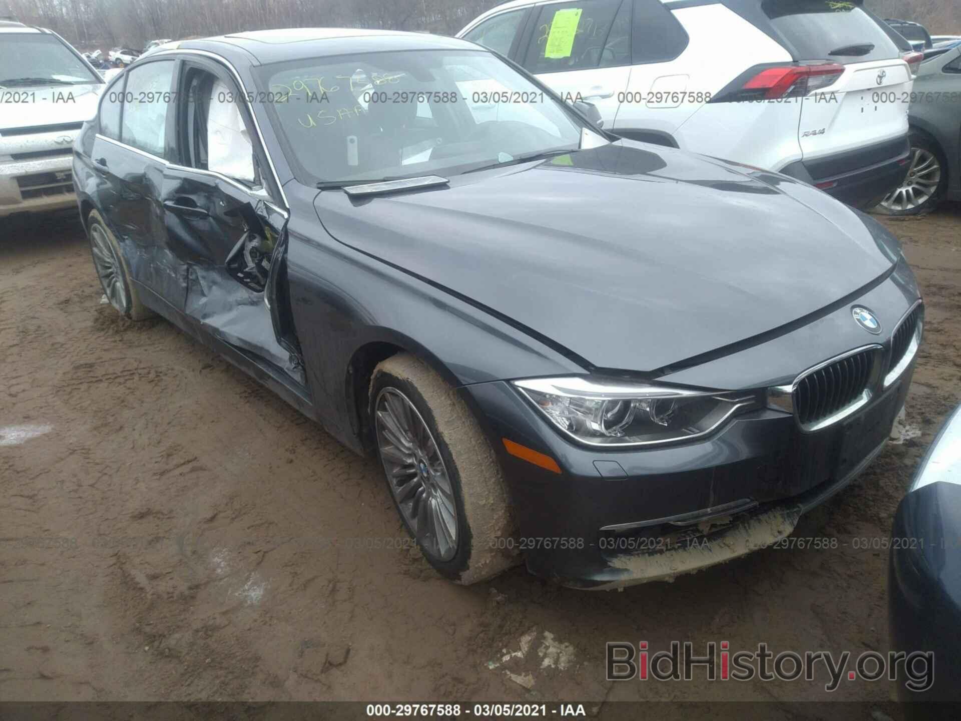 Photo WBA3B9C57DF140534 - BMW 3 SERIES 2013